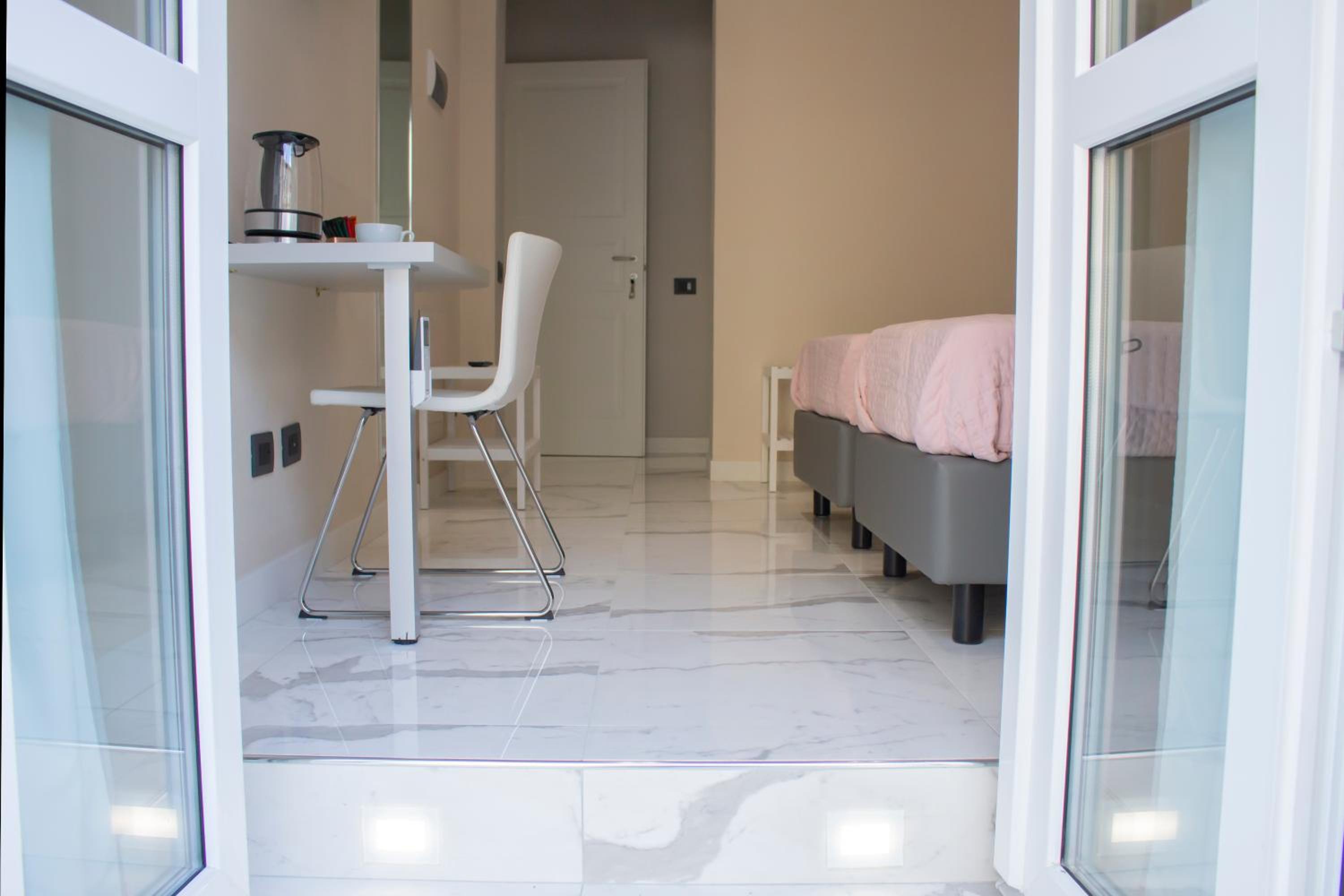 Double or Twin Room - Photo 14