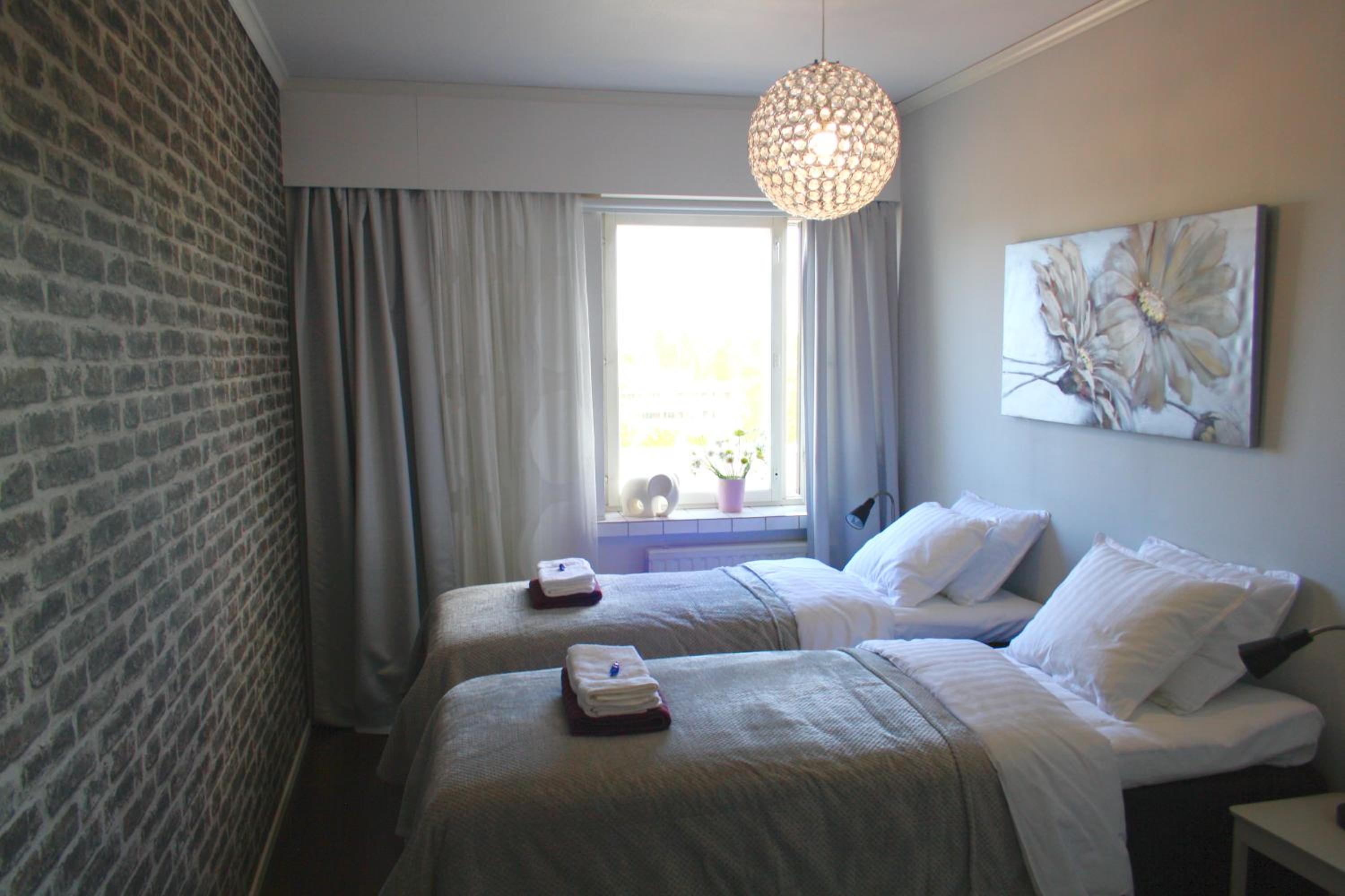 One-Bedroom Apartment - Photo 1