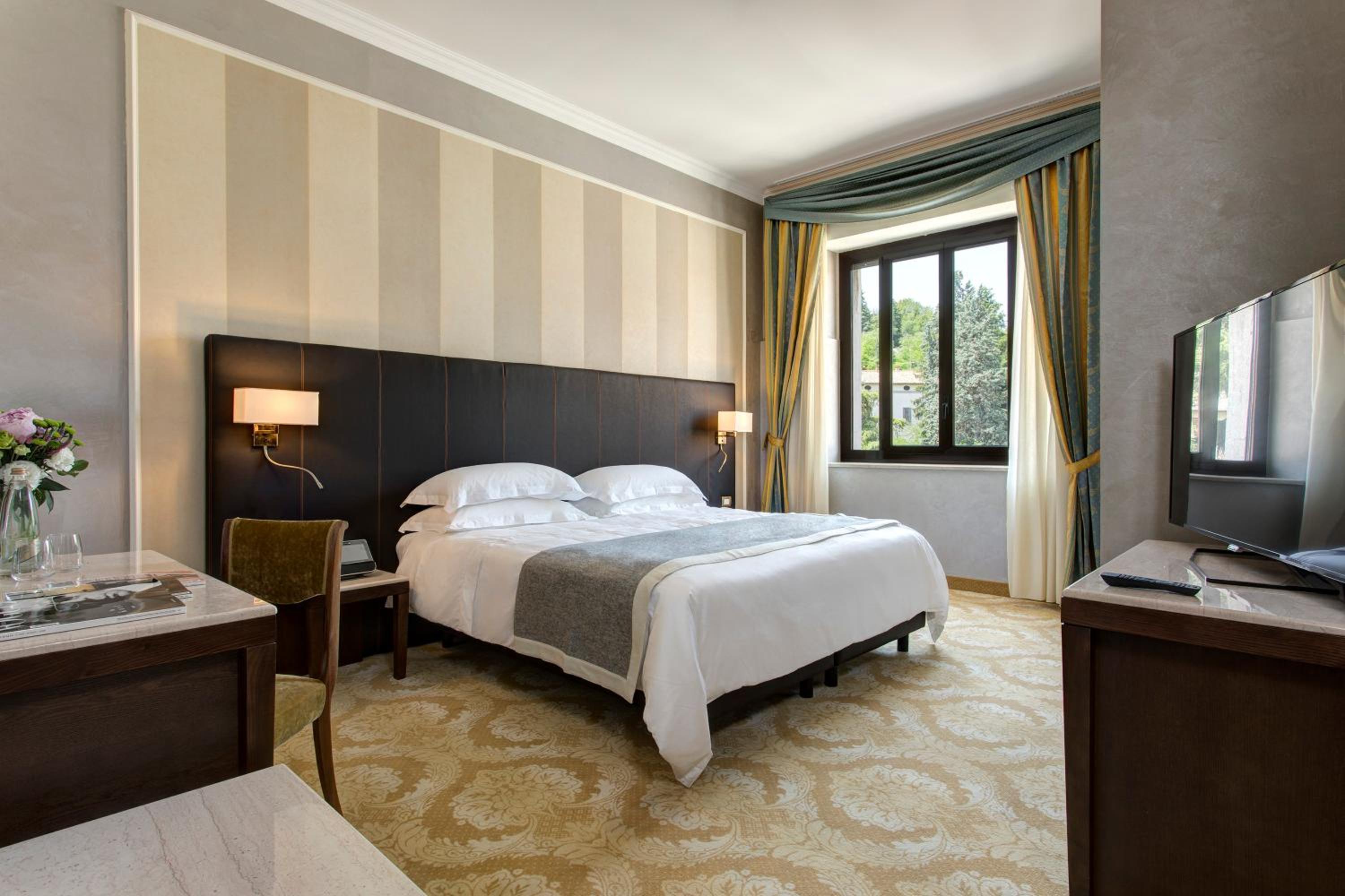 Superior Double or Twin Room - Photo 2