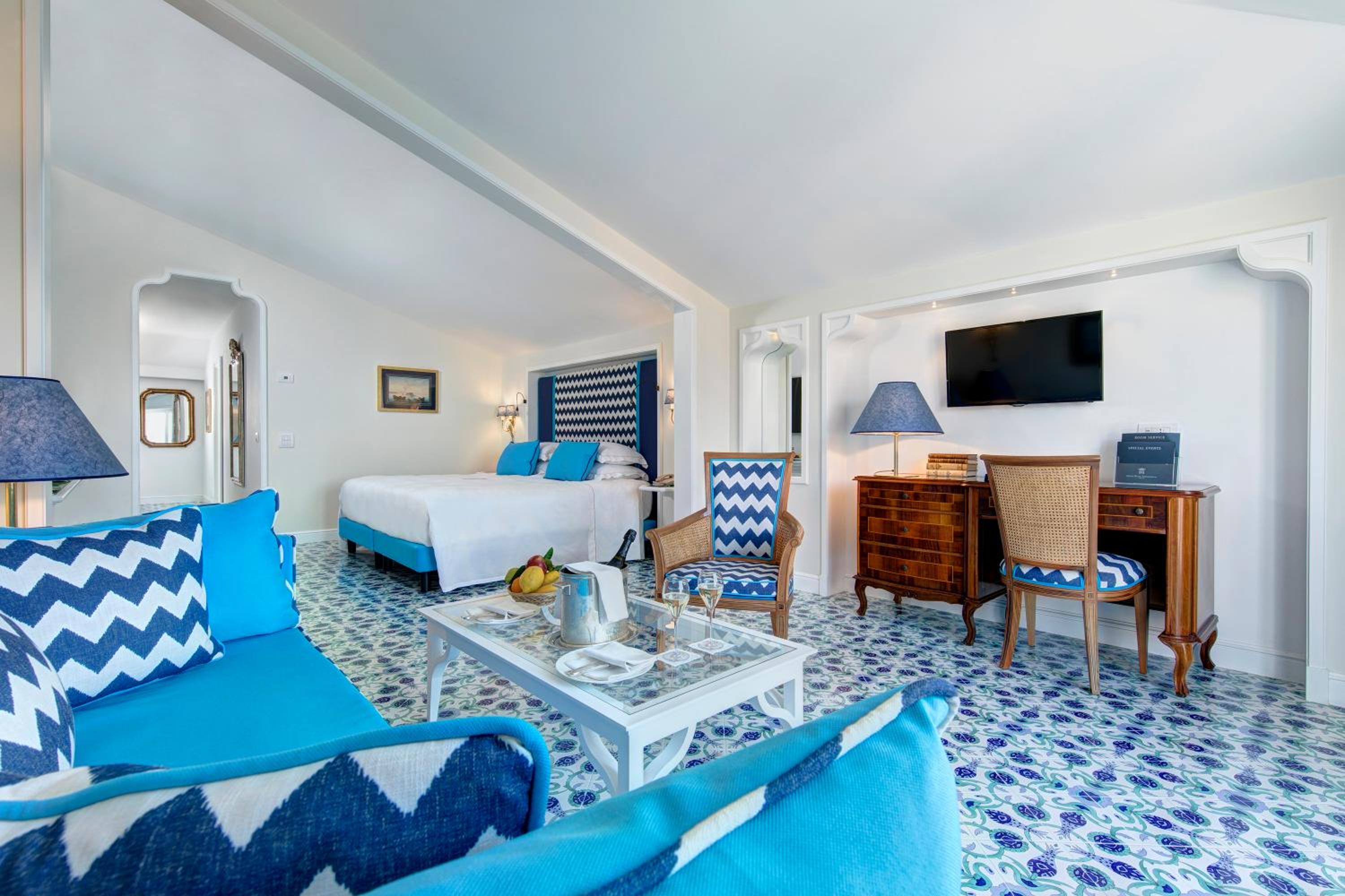 Sorrento Suite with Sea View - Photo 6