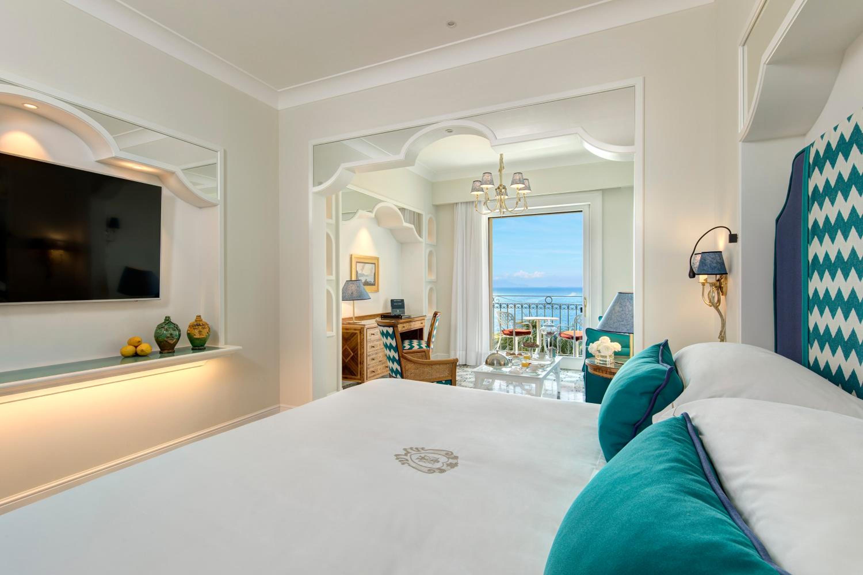 Sorrento Suite with Sea View - Photo 5