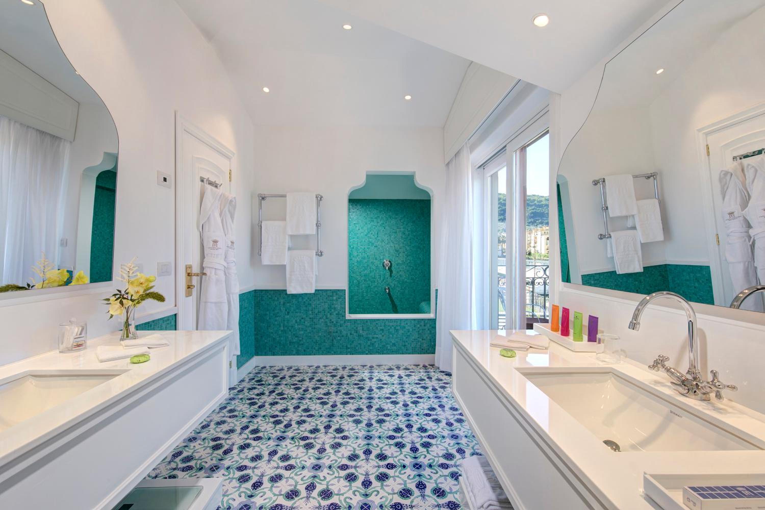 Sorrento Suite with Sea View - Photo 2