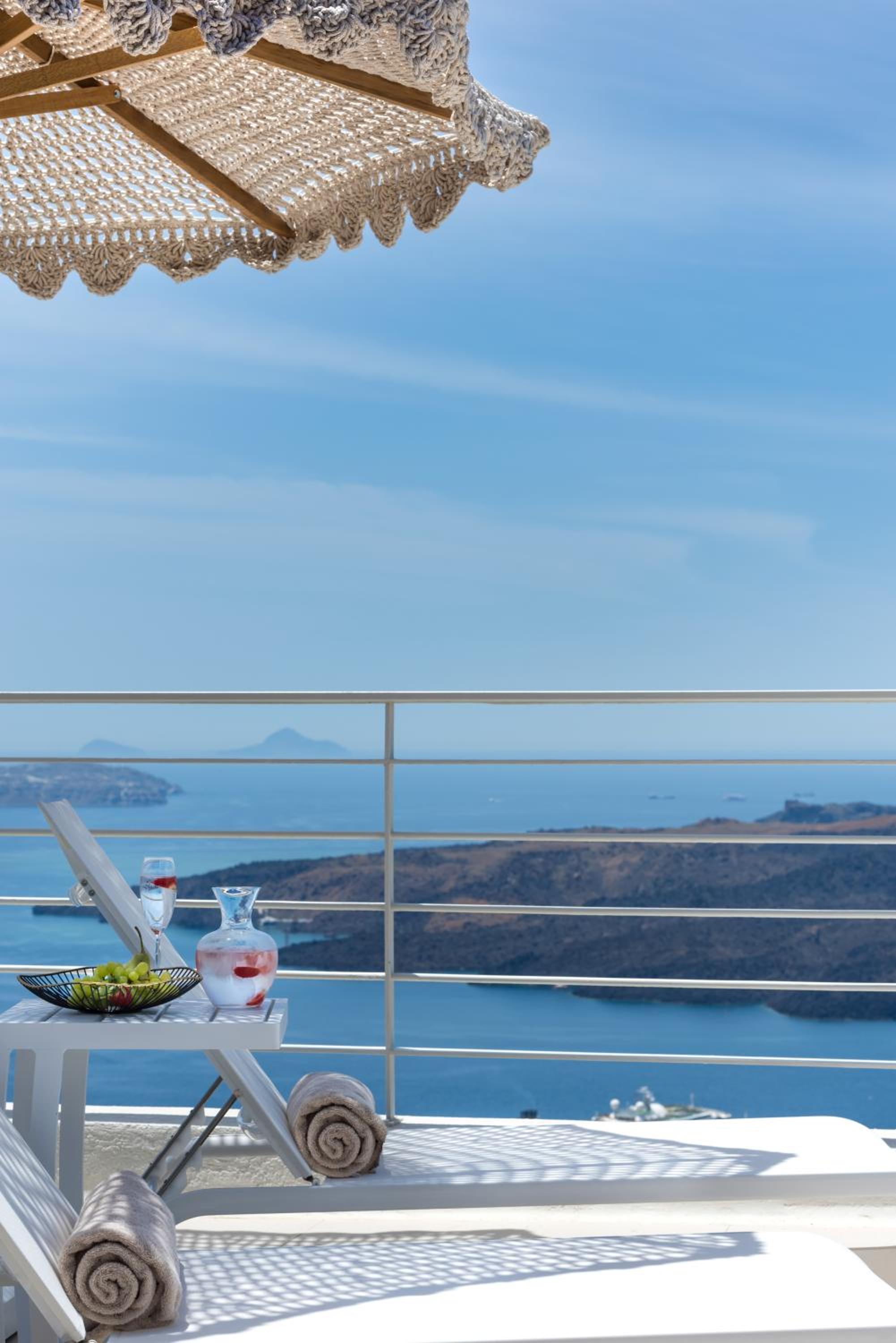 Honeymoon Villa with Hot Tub and Caldera View - Photo 6