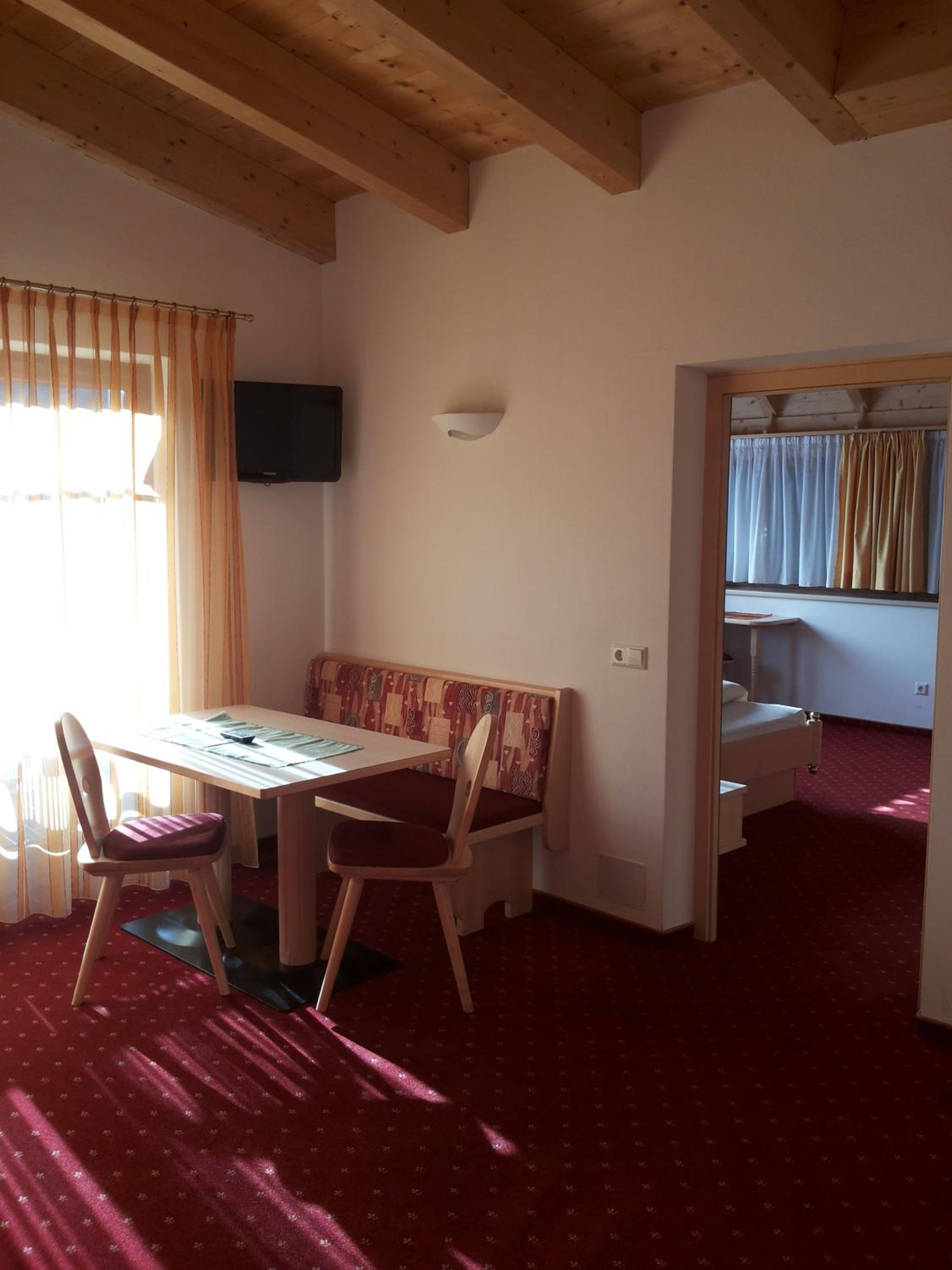 Quadruple Room with Balcony and Mountain View