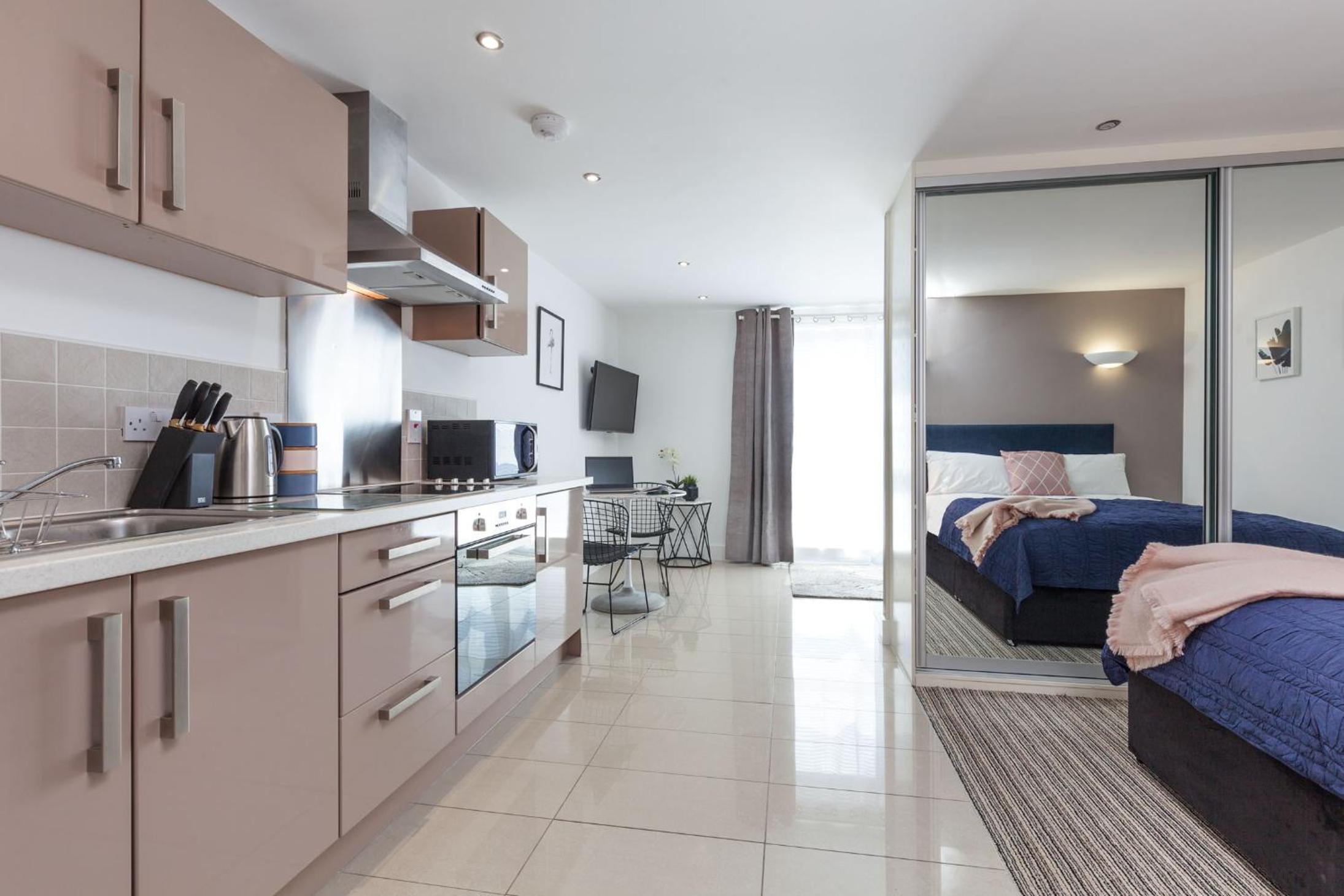 Studio Apartment photo 2