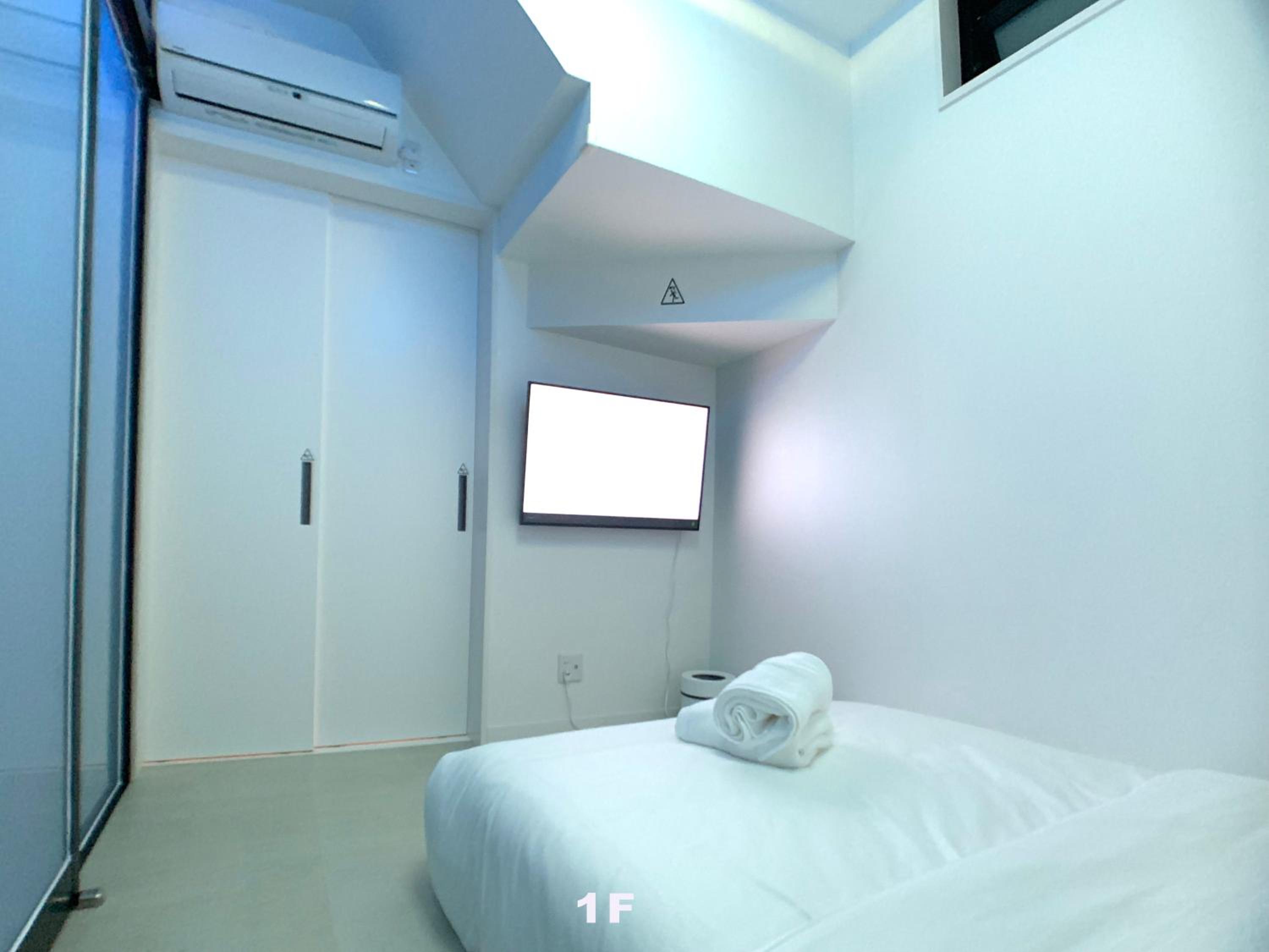 Three-Bedroom House photo 2