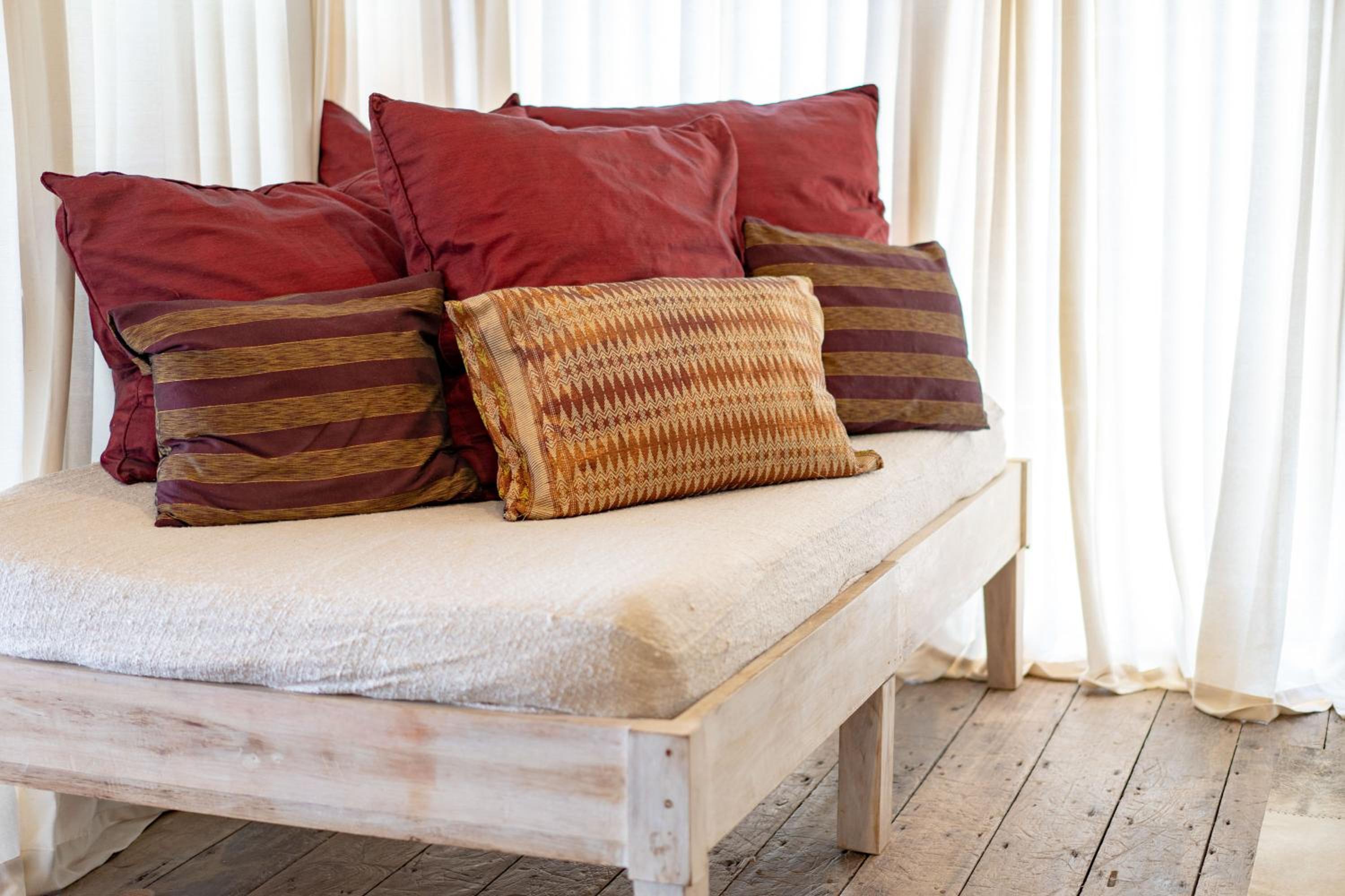 KEYLOR - Beach Front Room photo 3
