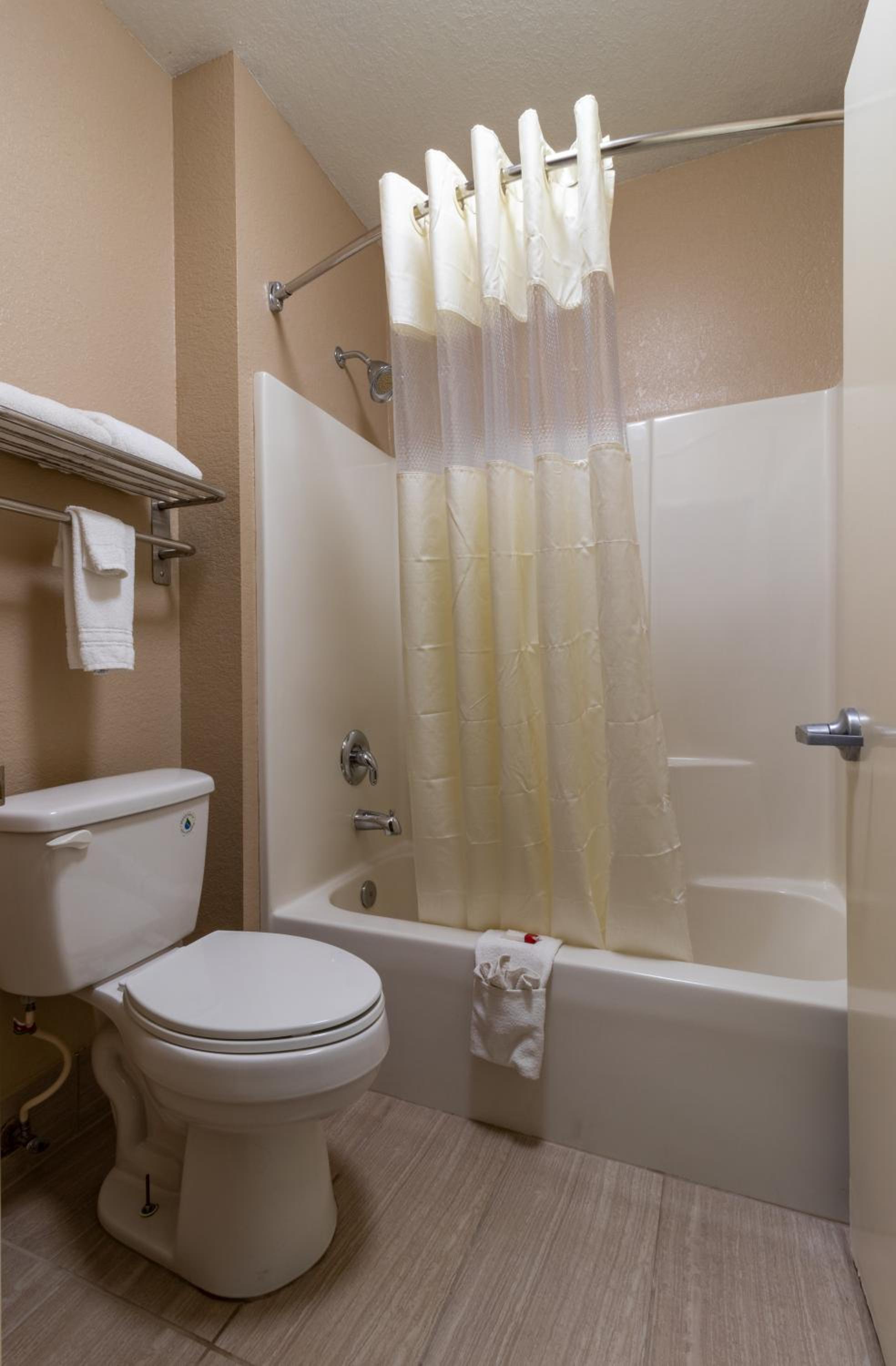 King Studio Suite - Non-Smoking - Photo 2
