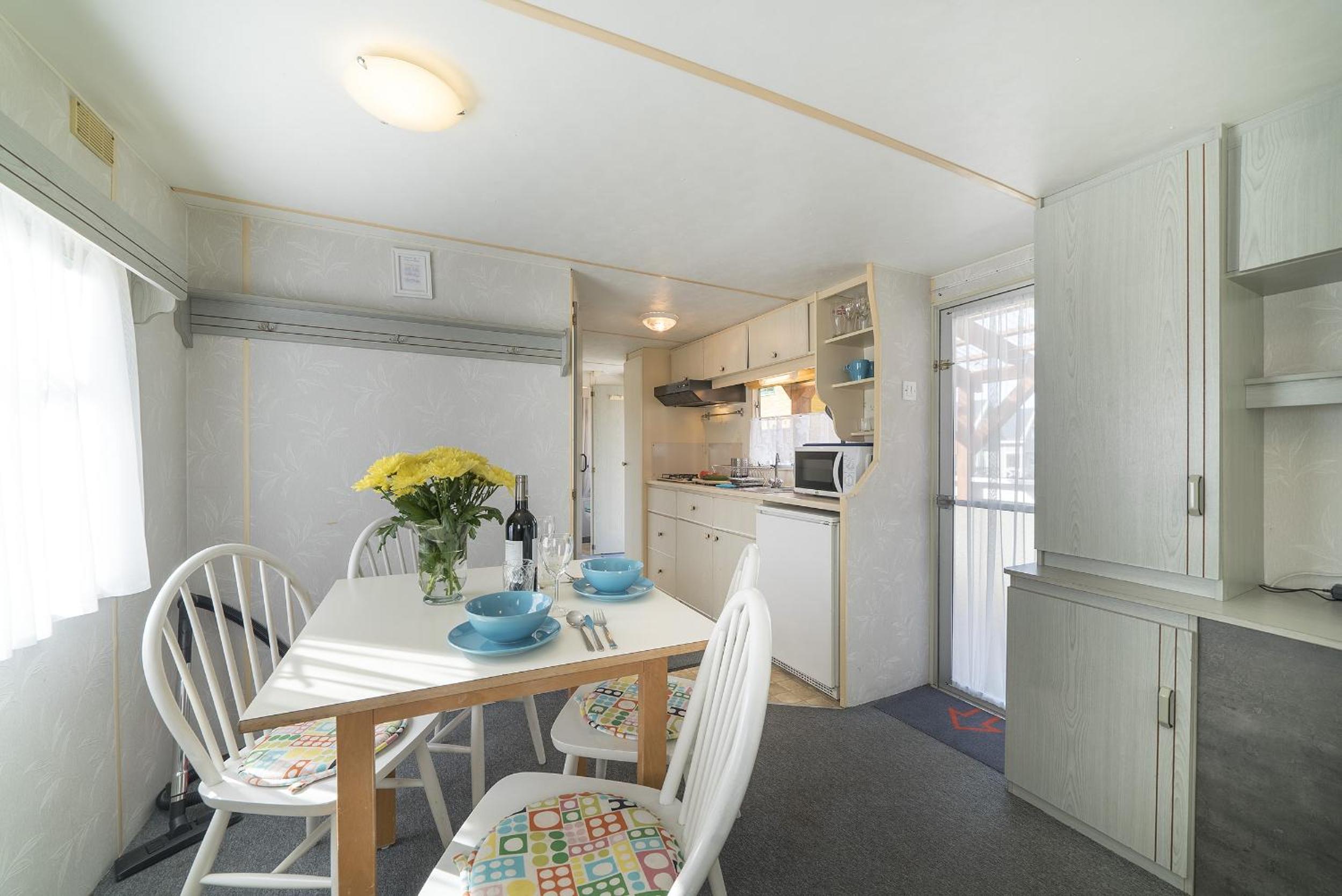 Mobile Home photo 3