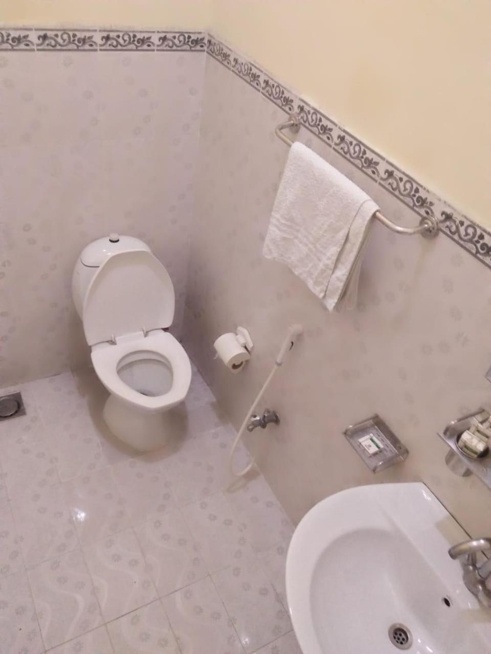 Deluxe Room - Photo 20