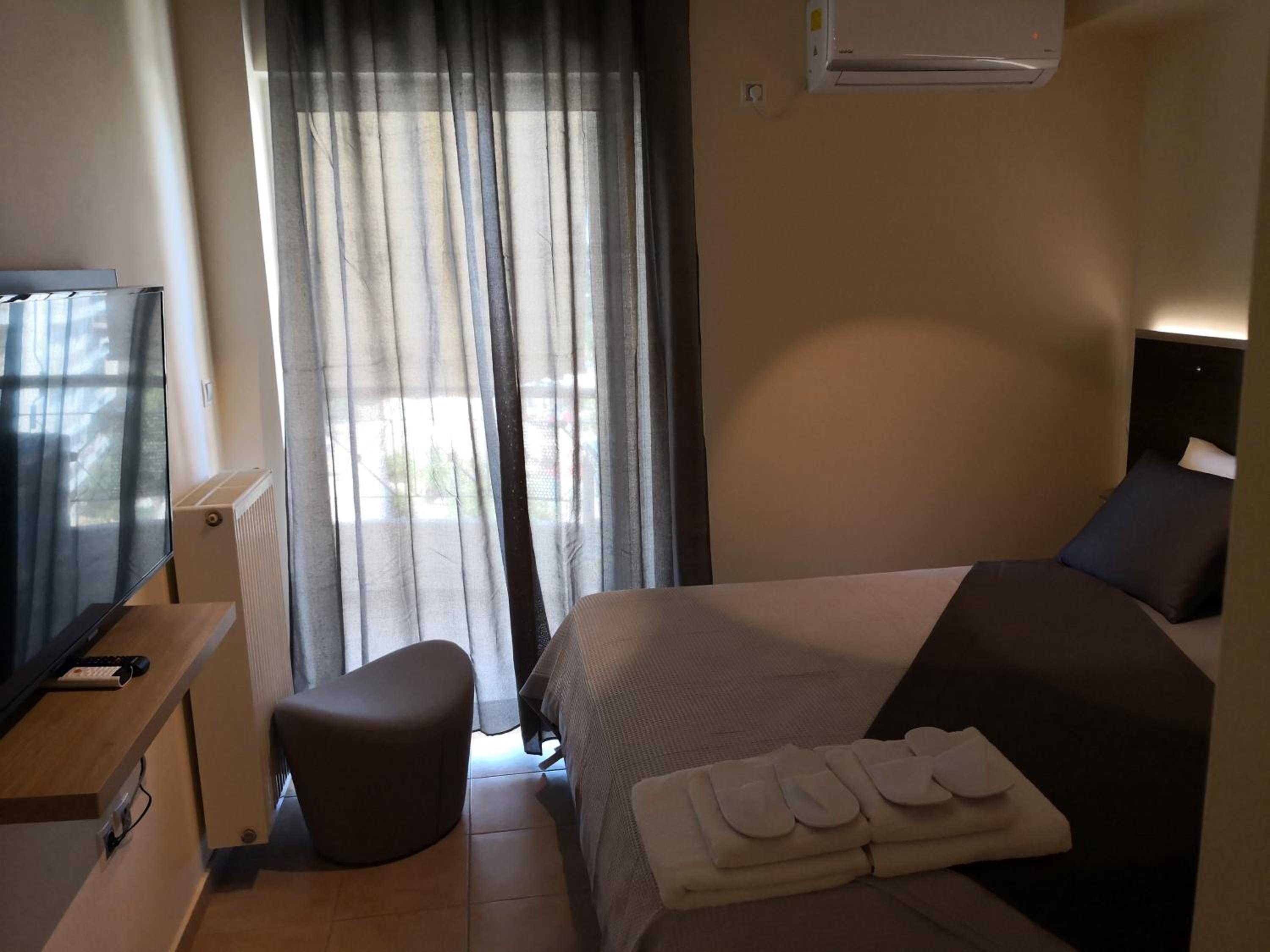 Two-Bedroom Apartment - Photo 3