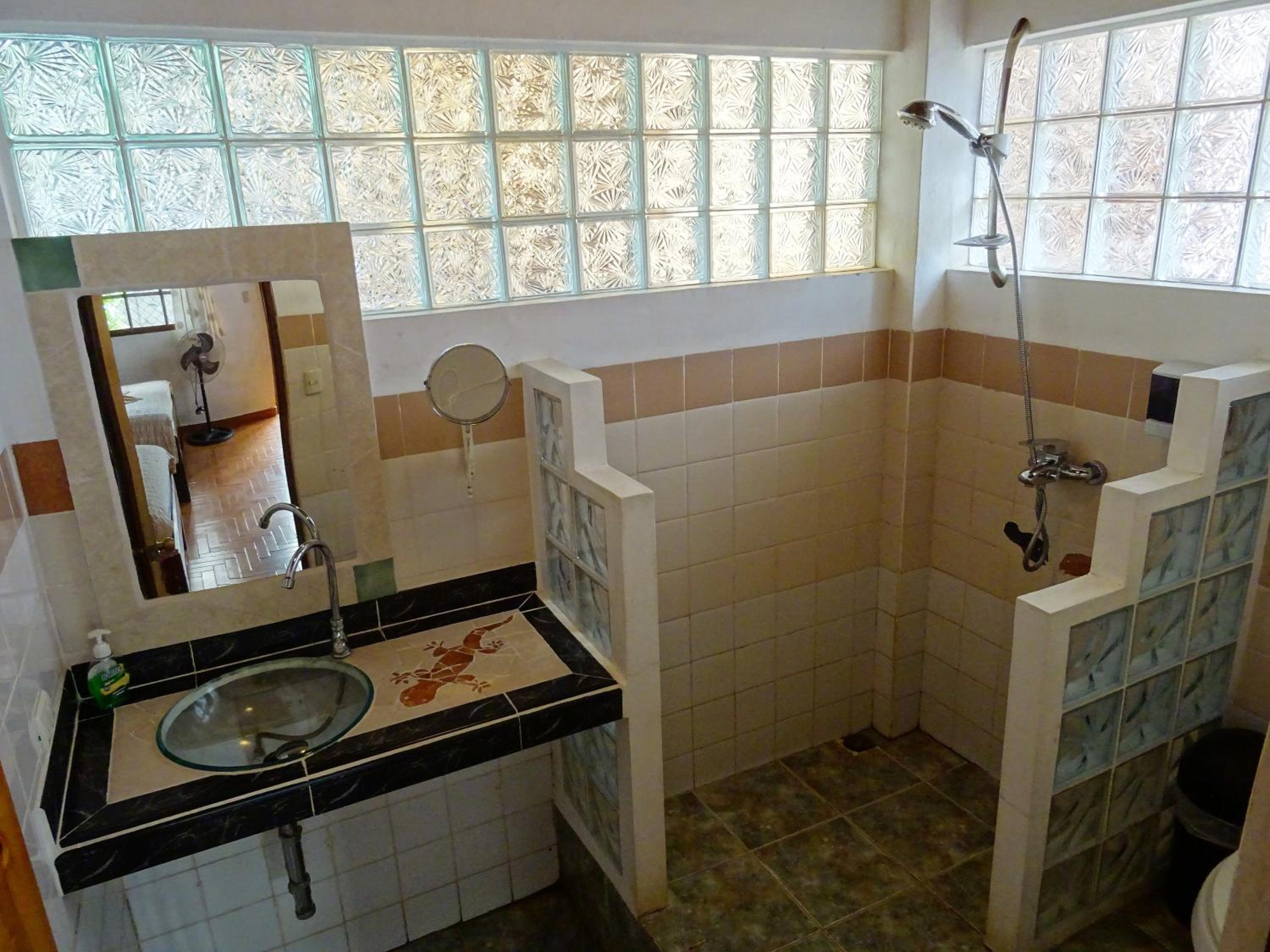 Family Room With Private Bathroom photo 3