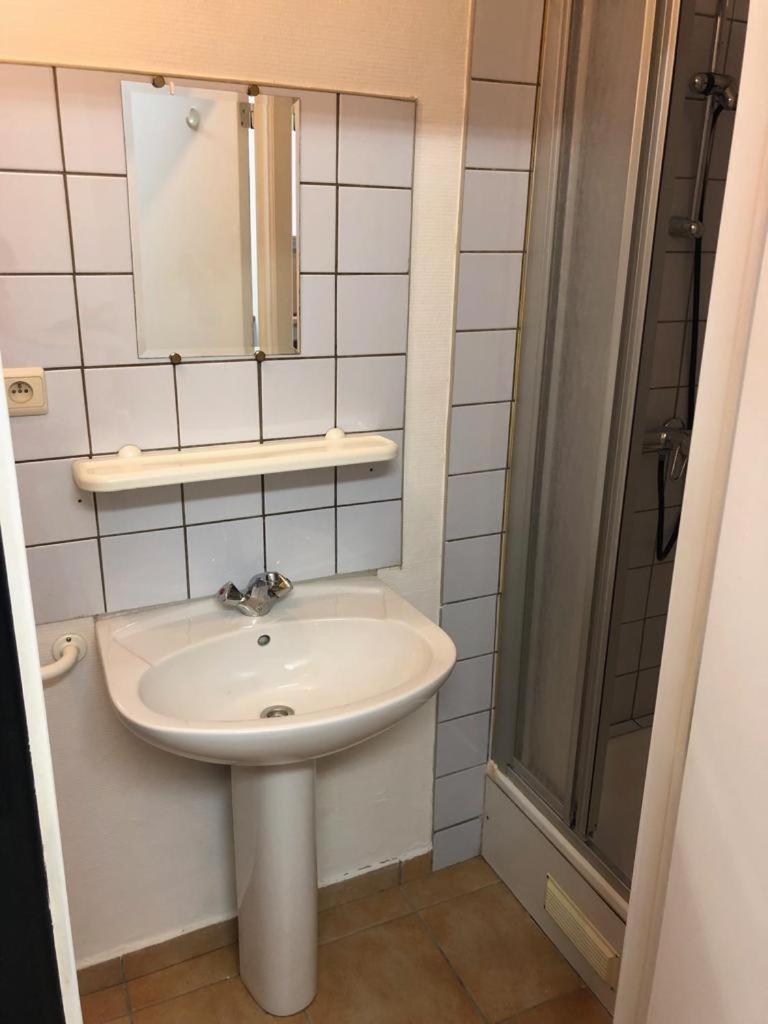 Studio Apartment - Photo 6
