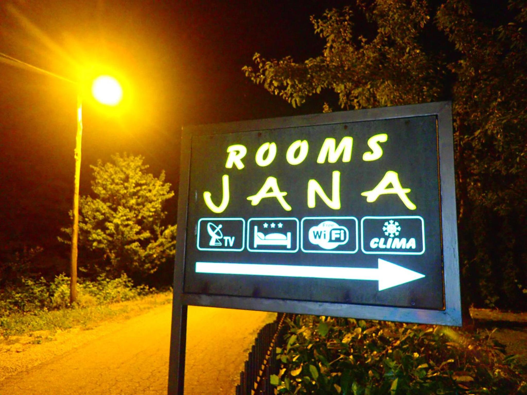 Double Room - Photo 35
