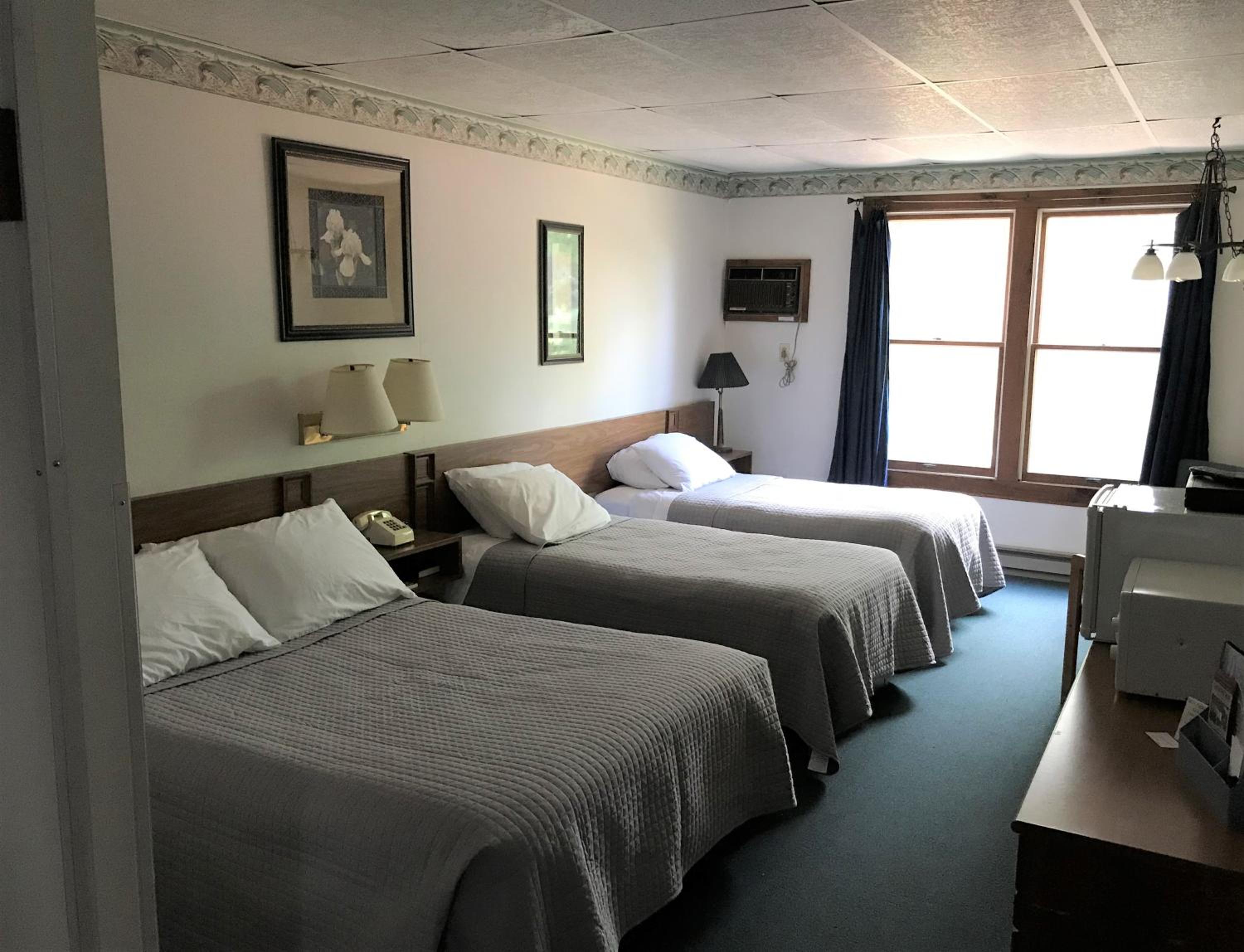 Double or Twin Room - Photo 1