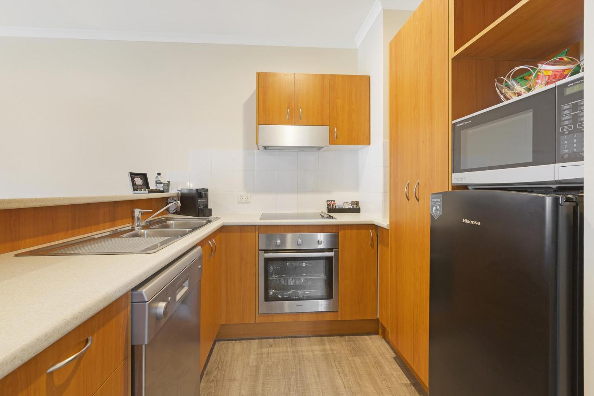 One-Bedroom Apartment - Photo 5