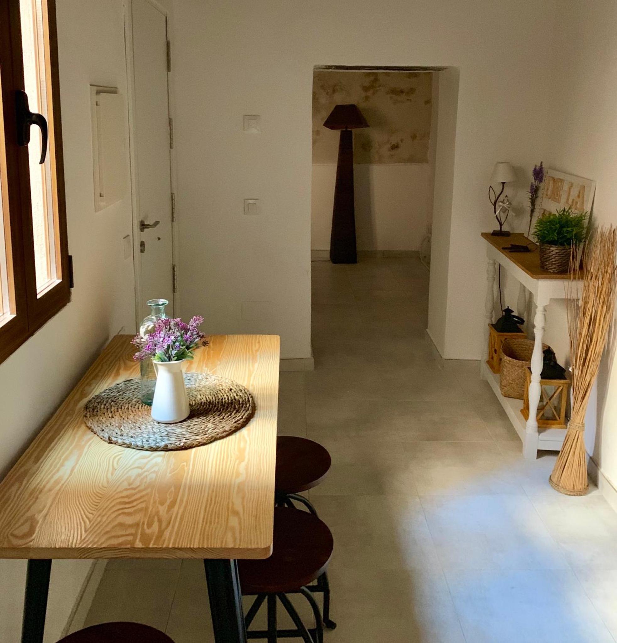 One-Bedroom Apartment - Photo 7