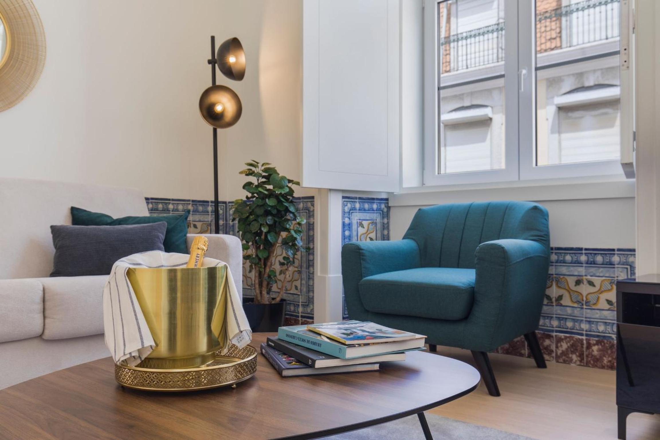 Superior One-Bedroom Apartment