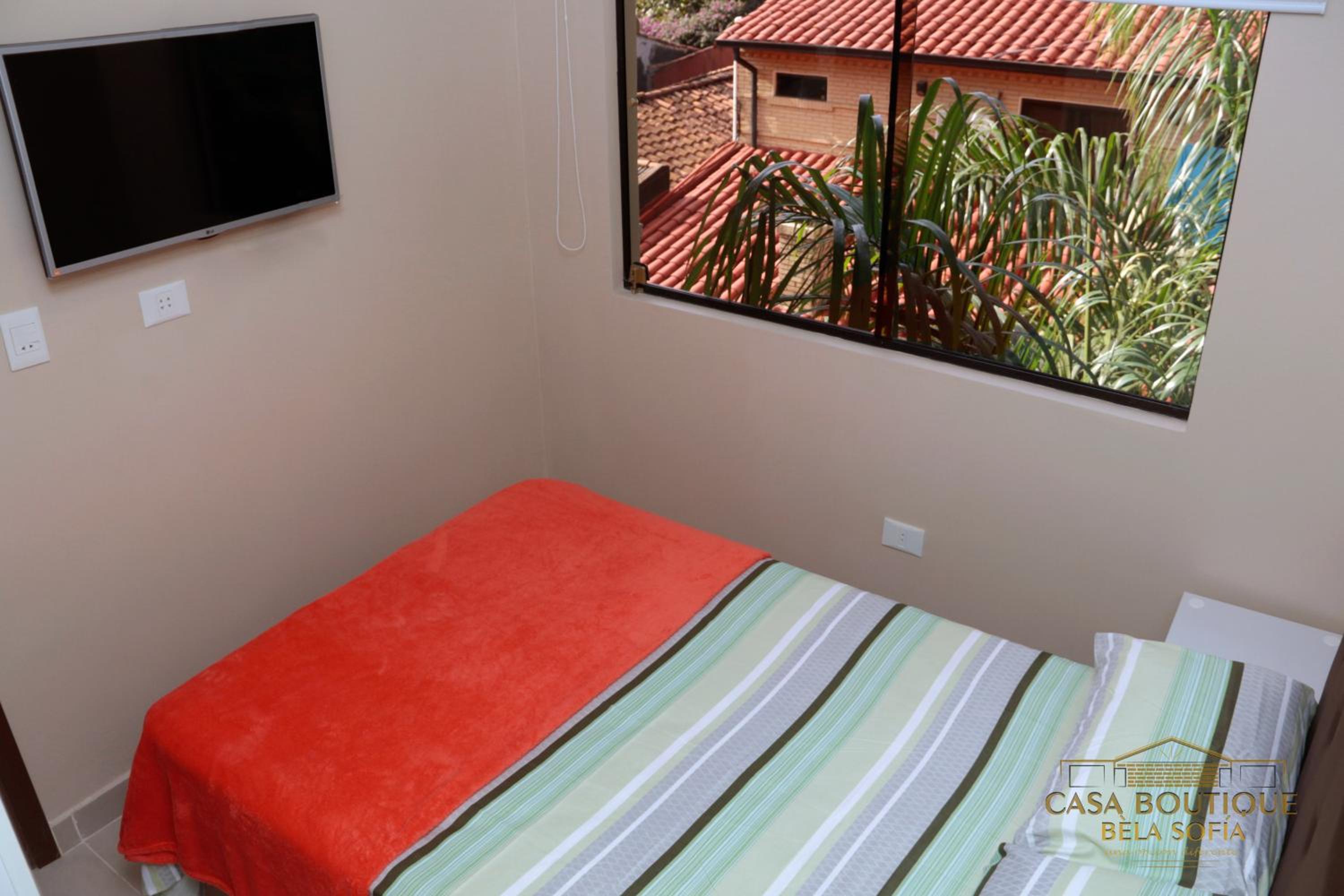 Standard Double Room with Shared Bathroom photo 3
