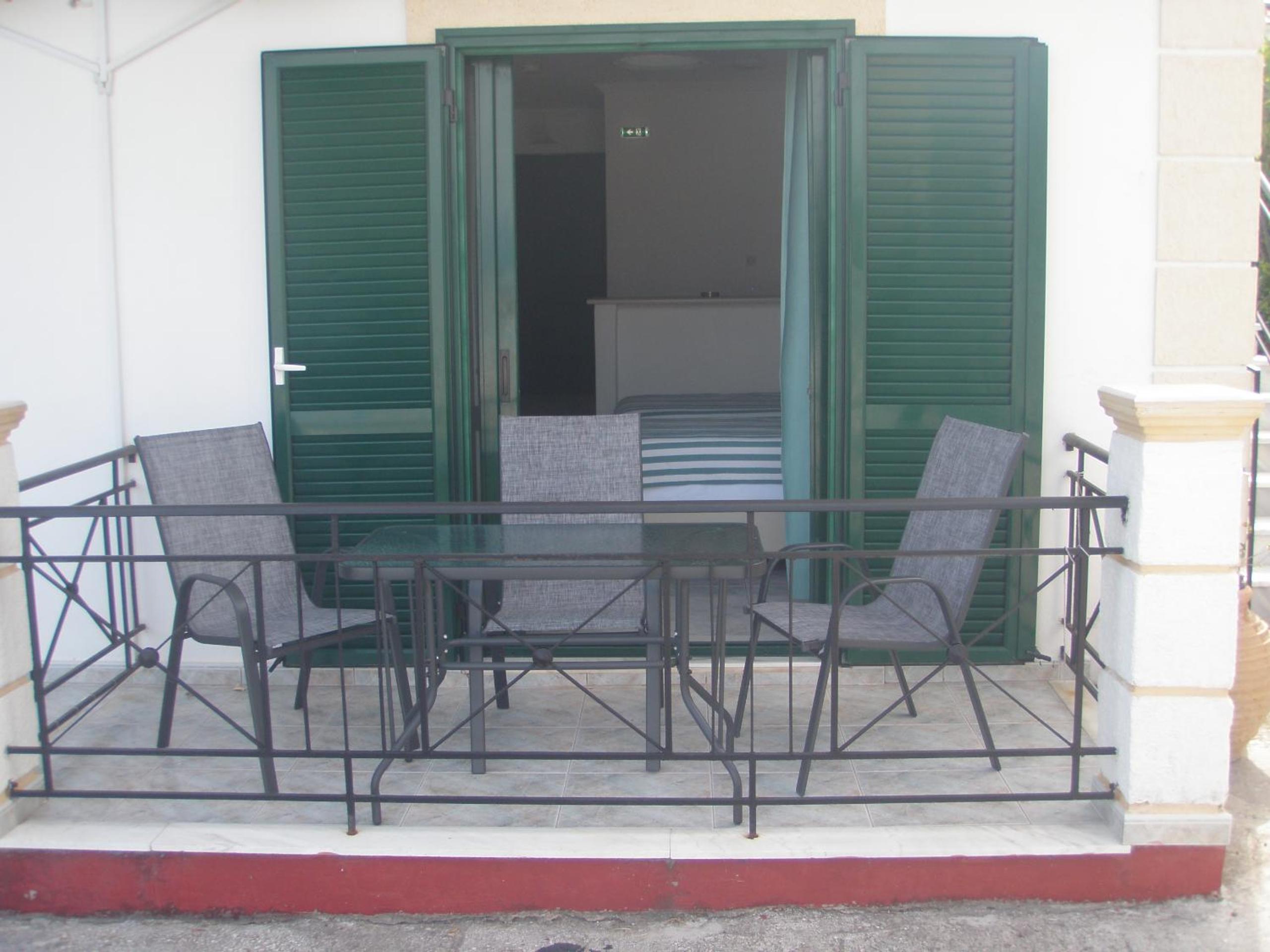 Apartment with Pool View  photo 2