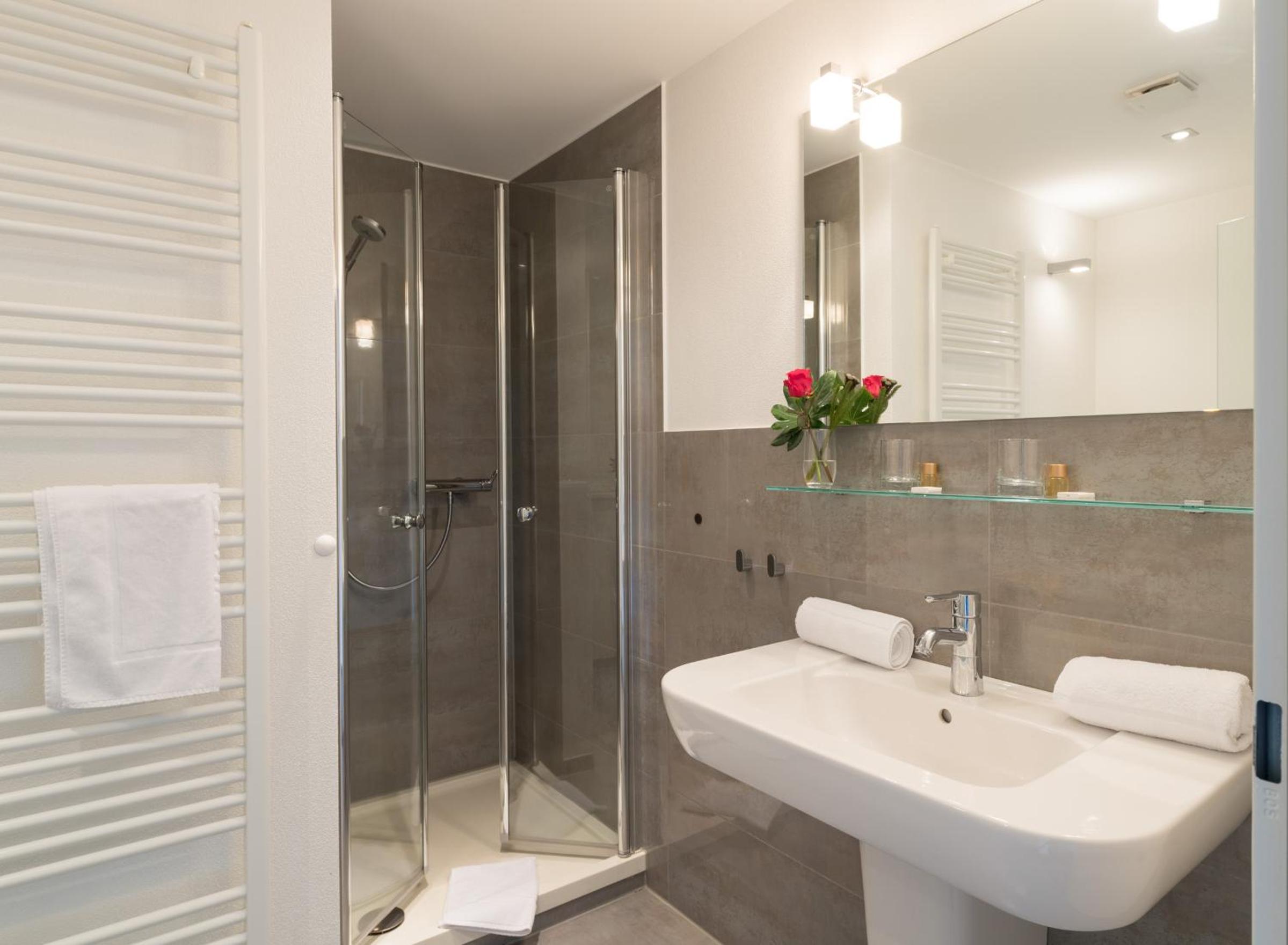Double Room - Photo 14