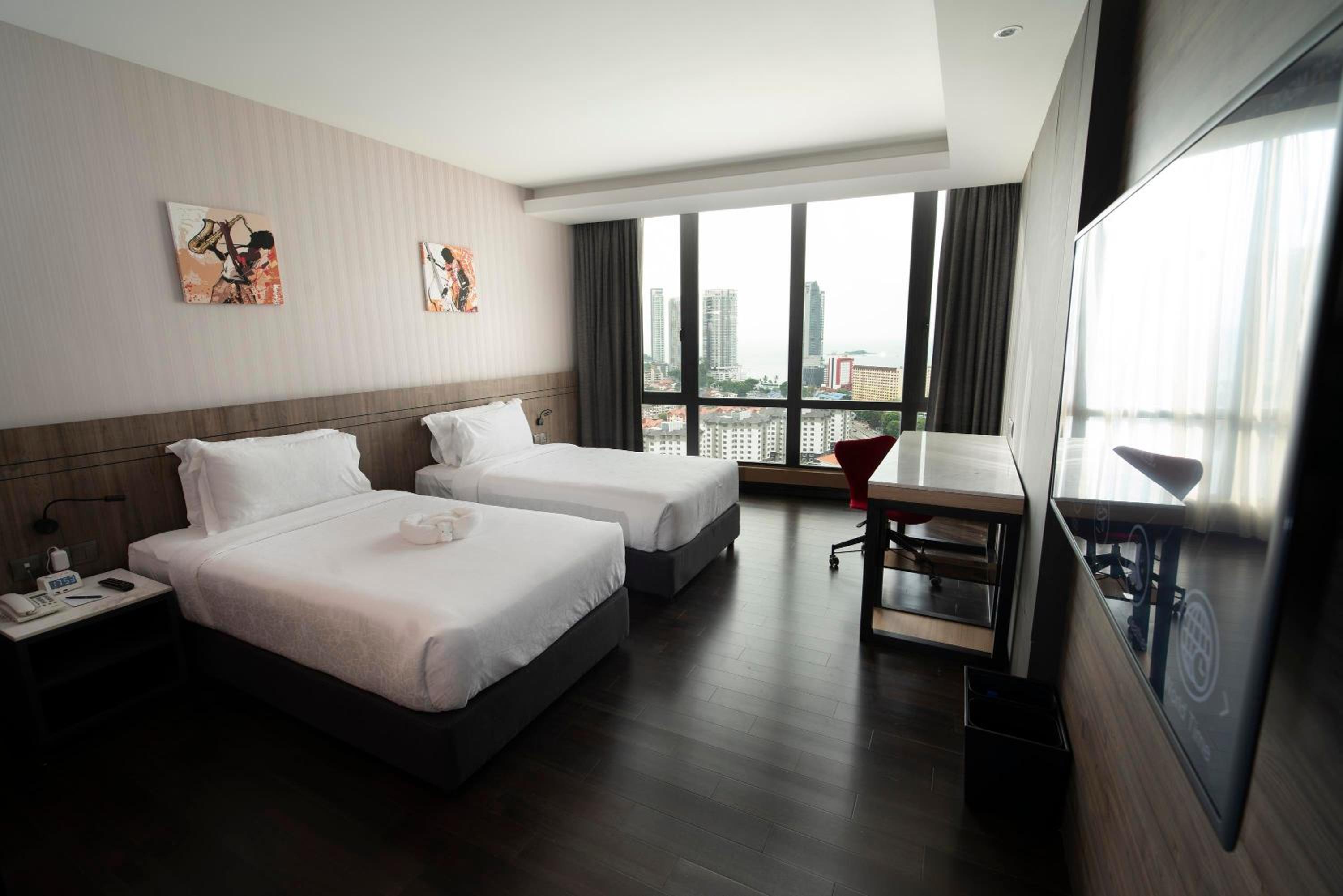 Deluxe Twin Room with Bathtub - Photo 3