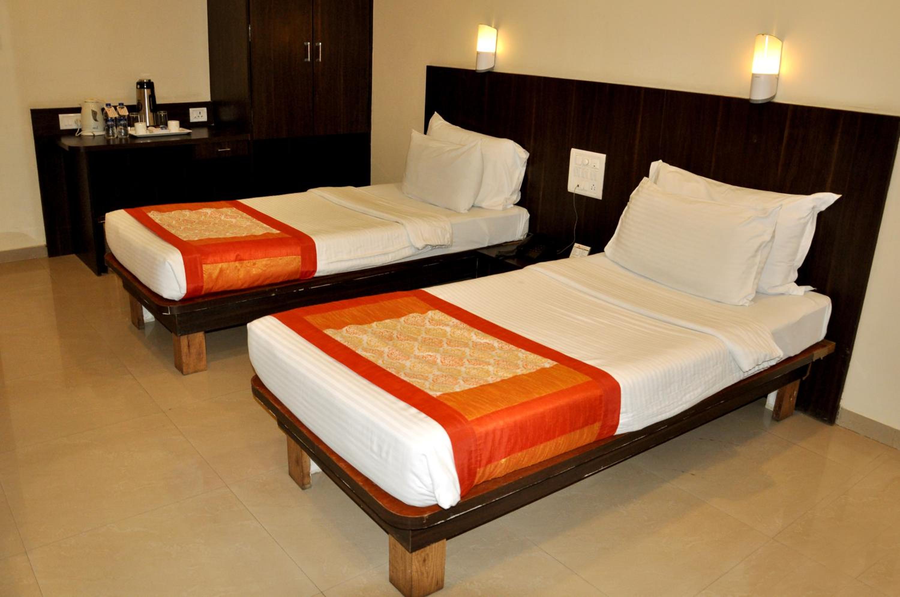 Superior Twin Room - Photo 11
