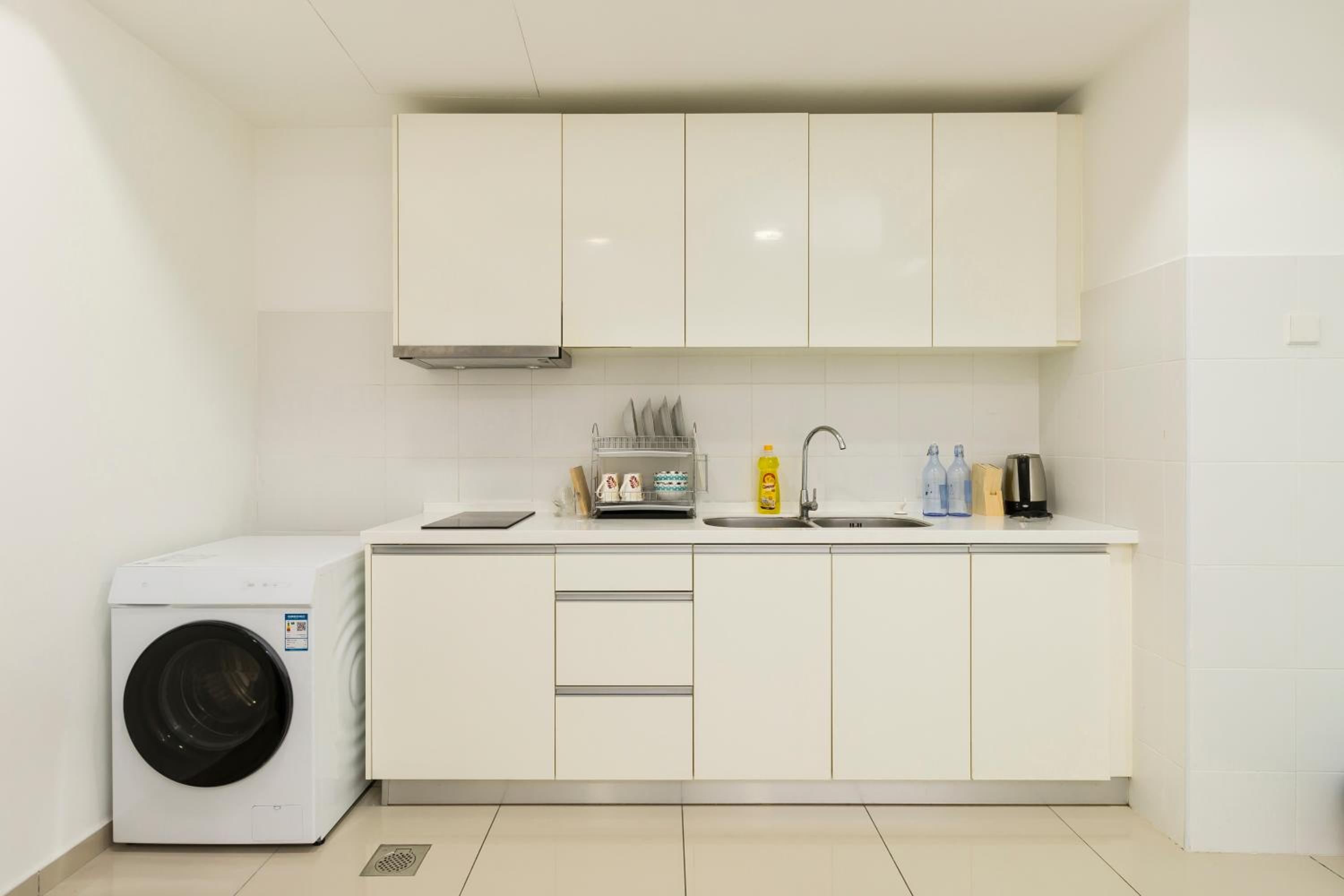 One-Bedroom Apartment - Photo 8