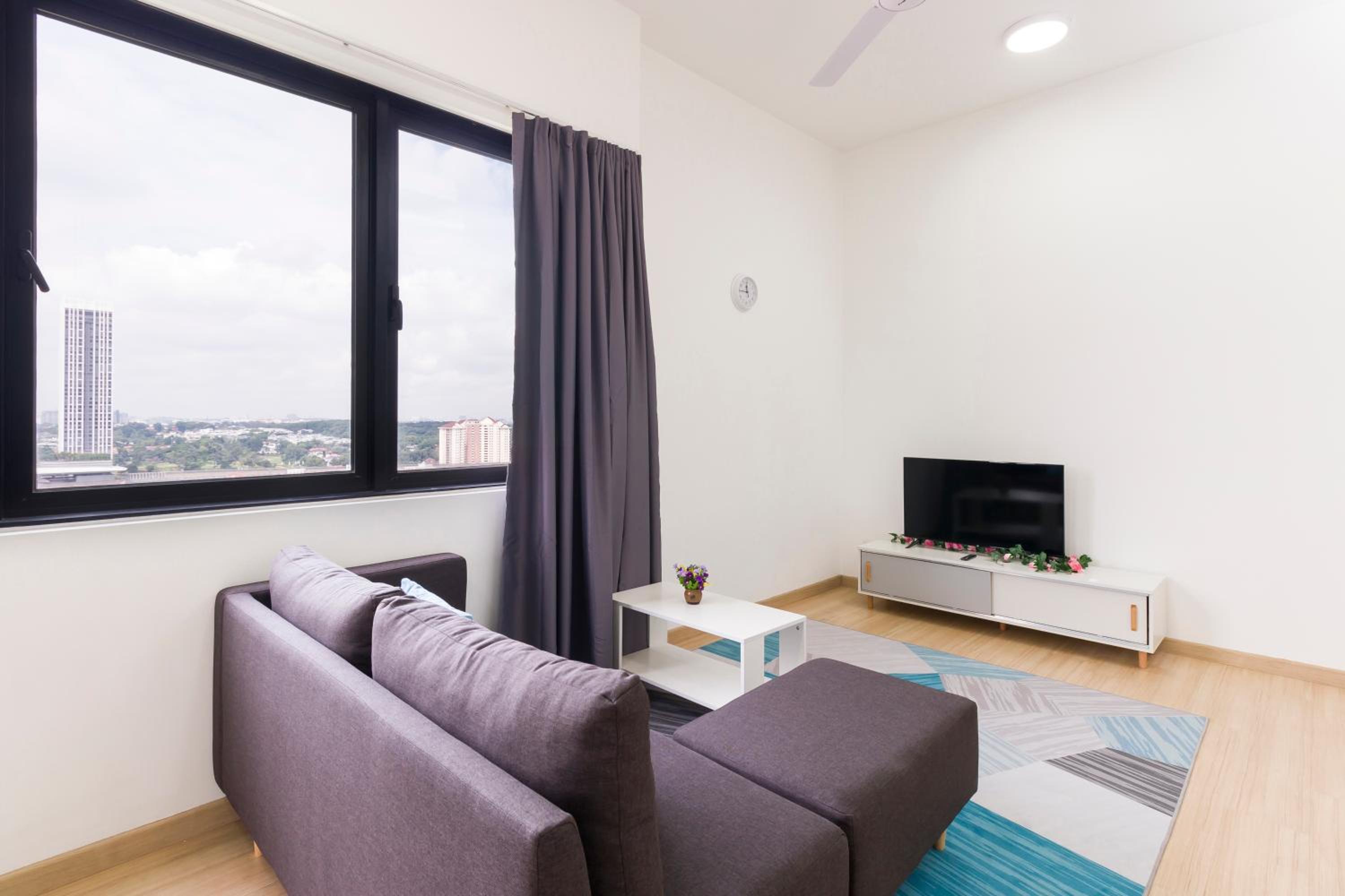 One-Bedroom Apartment - Photo 5