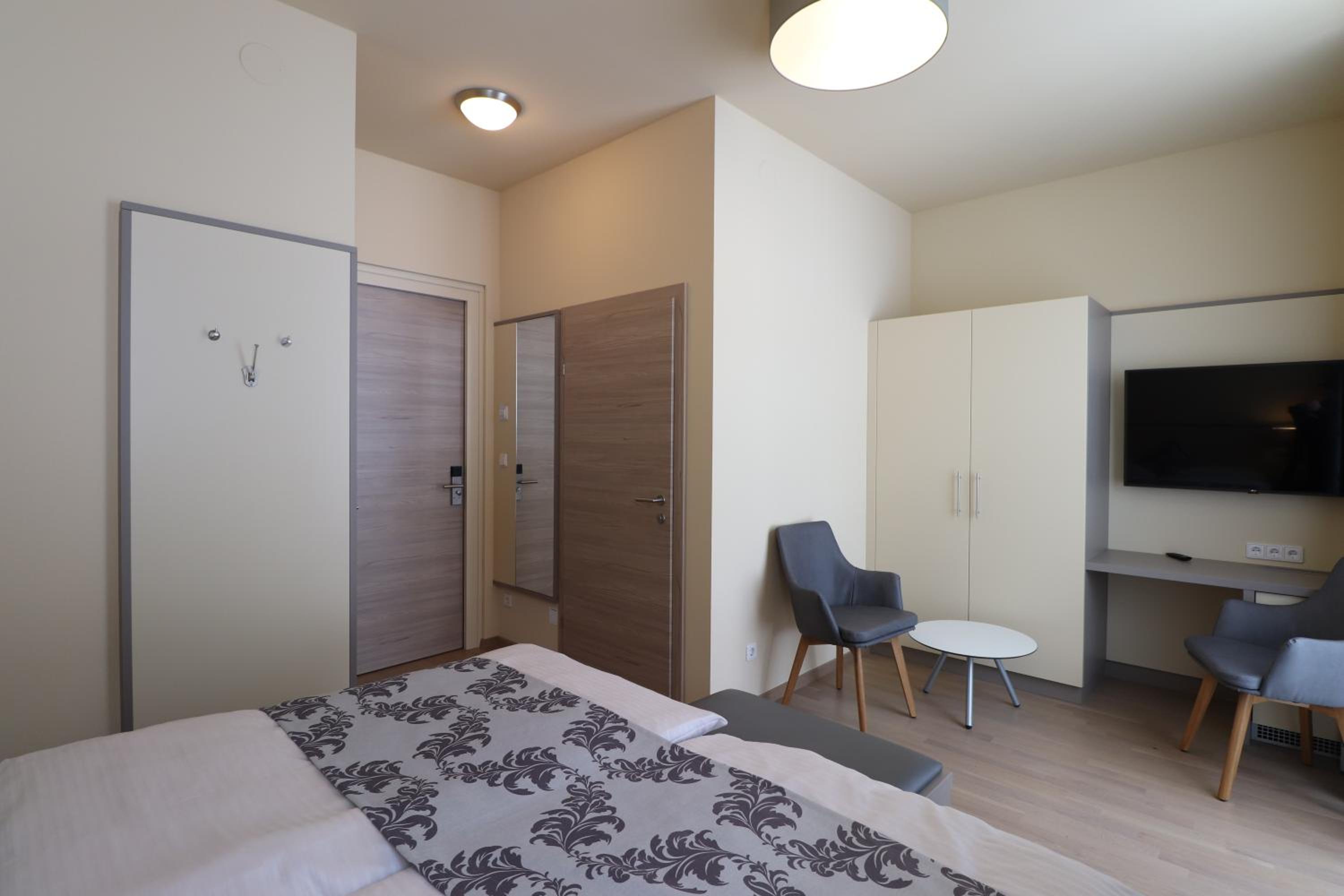 Double Room - Photo 1