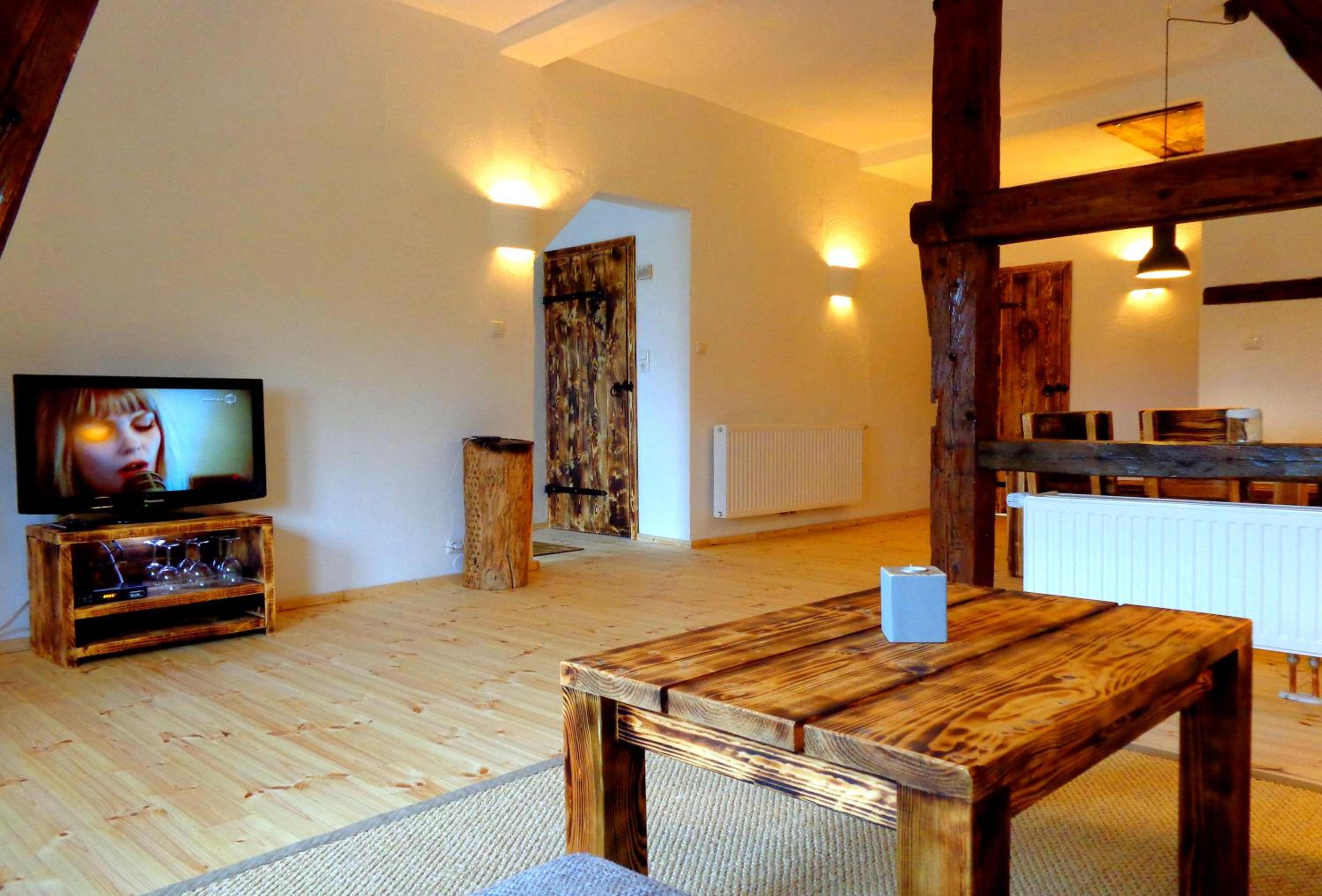 Apartment with Balcony - Photo 33