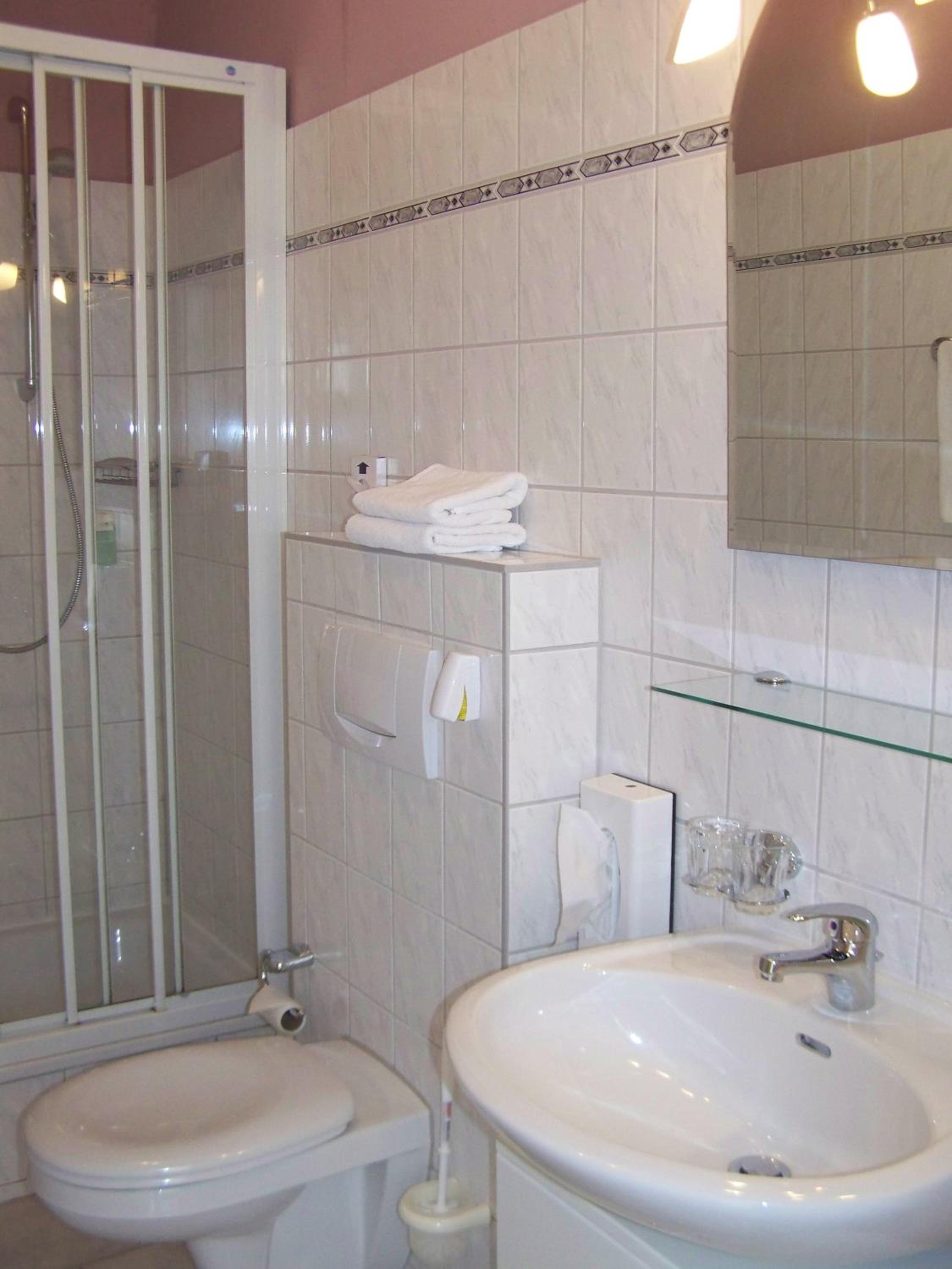 Double Room - Photo 15