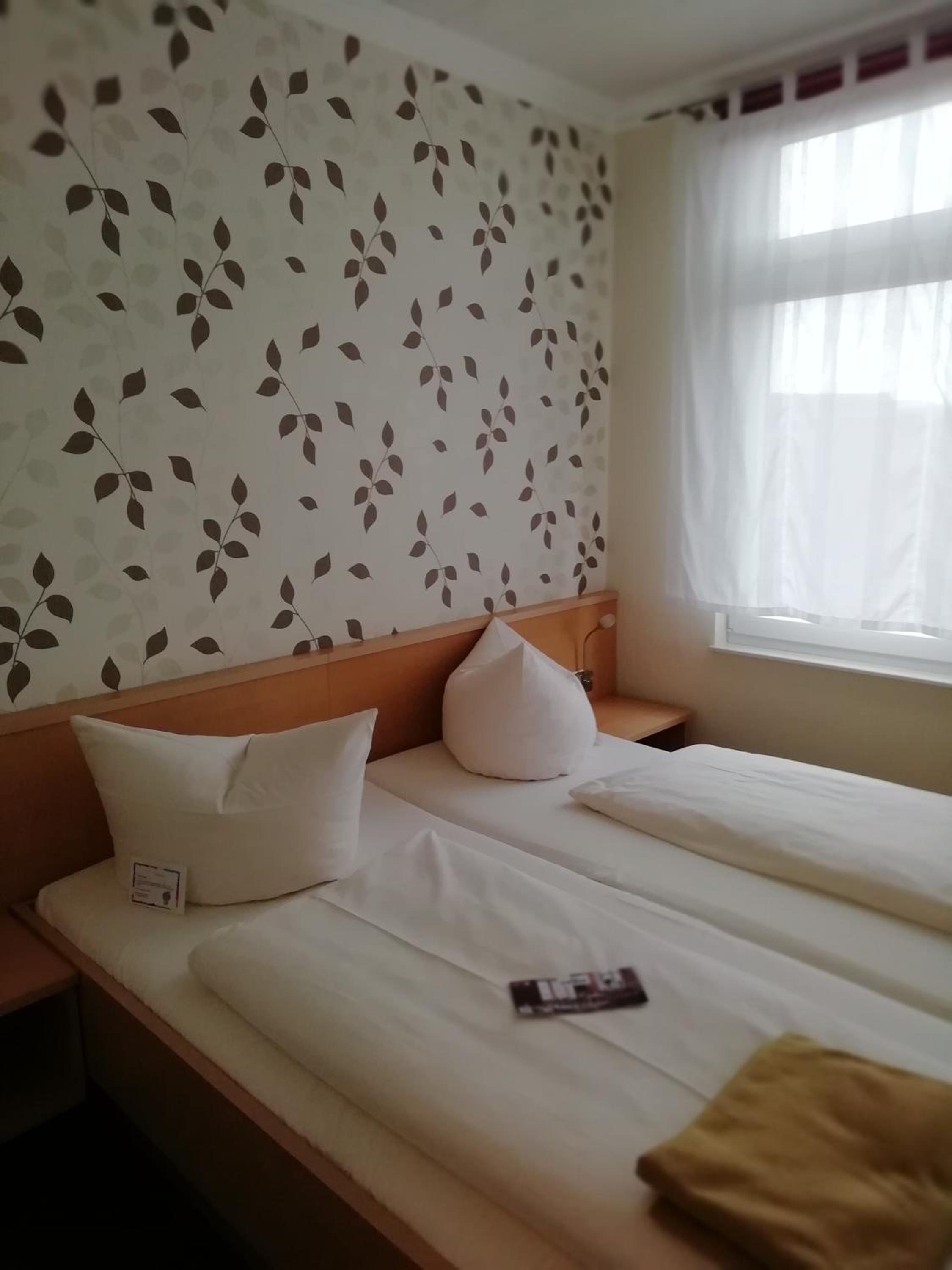 Double Room - Photo 6