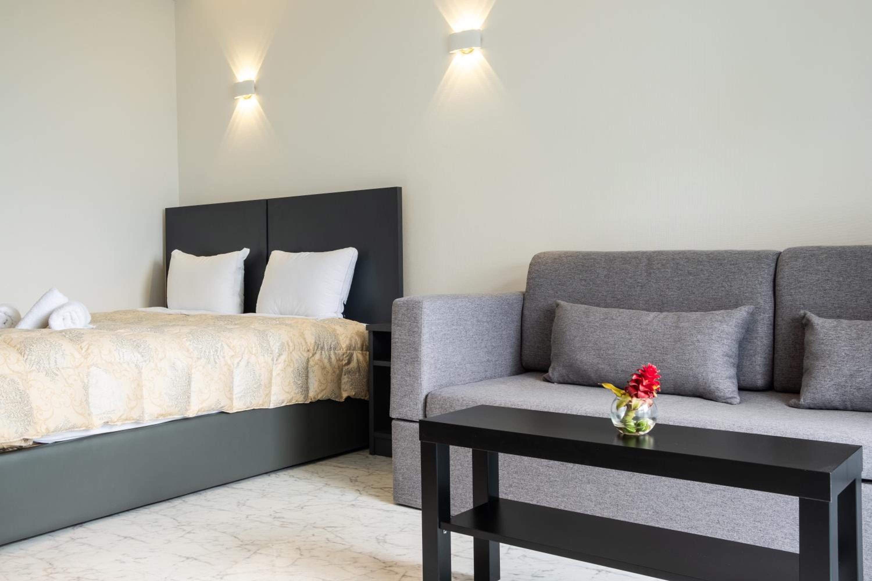 Economy Quadruple Room with Sea View