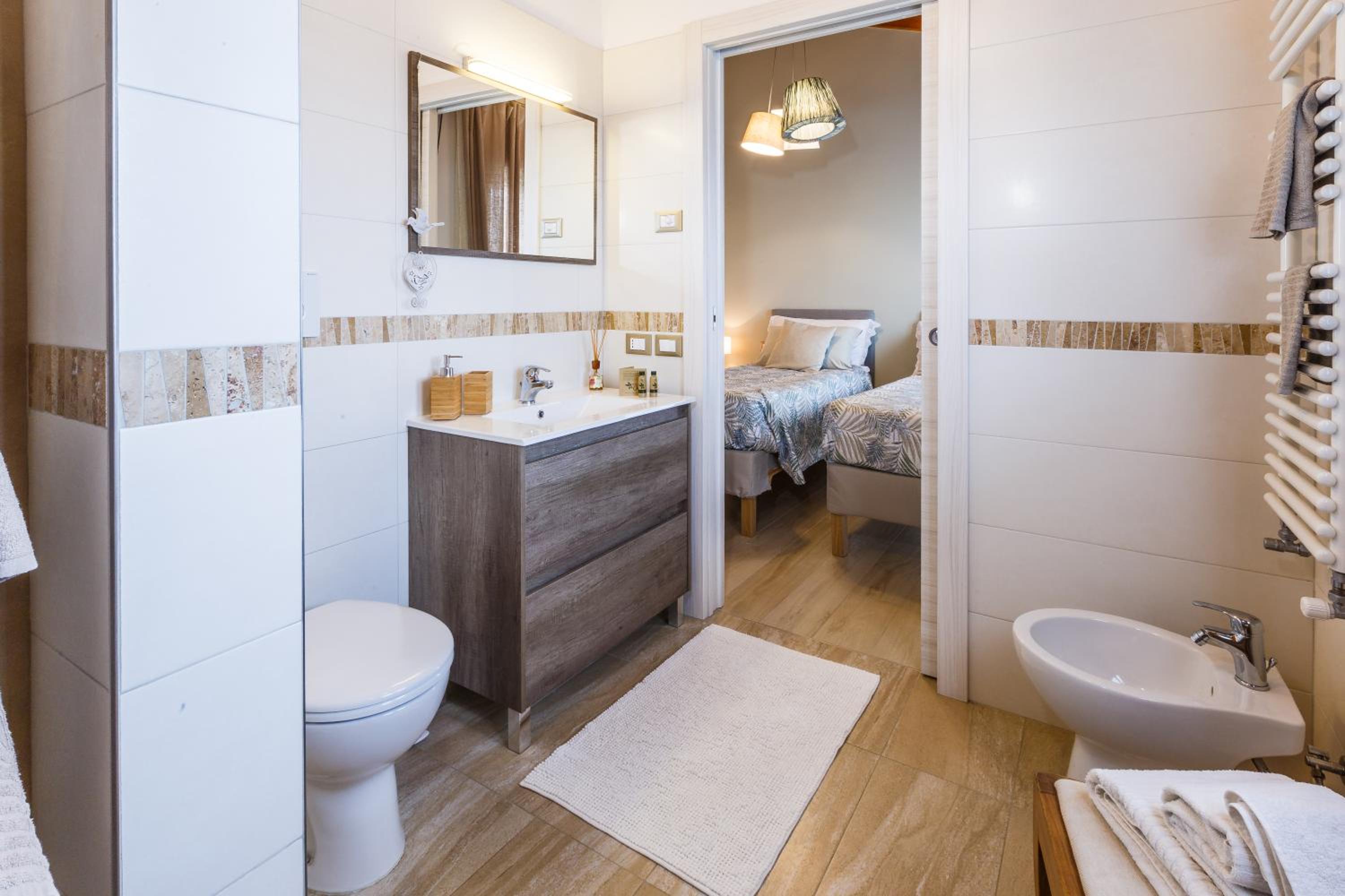 Twin Room with Balcony - Photo 2