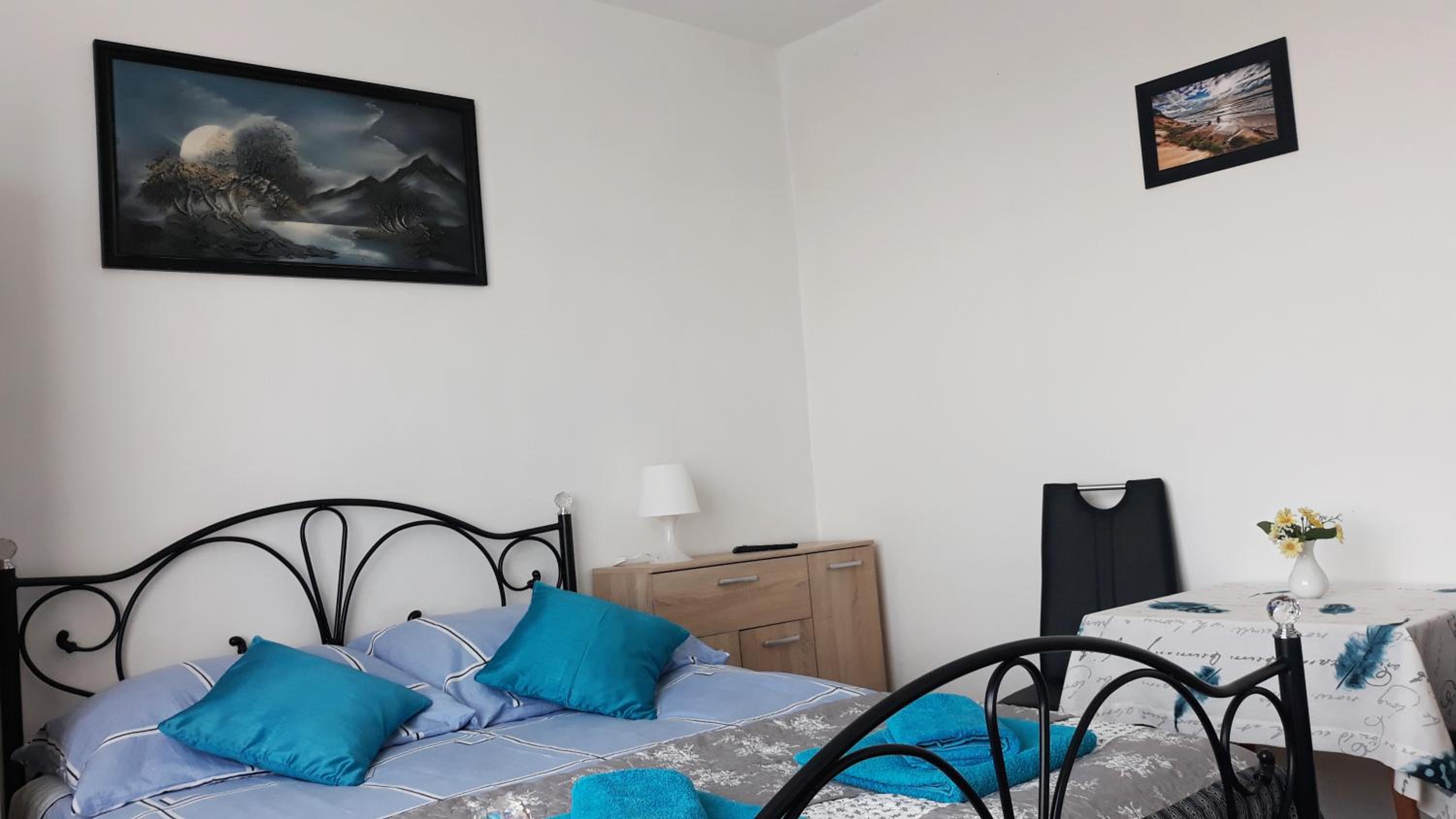 Triple Room With Private External Bathroom photo 1
