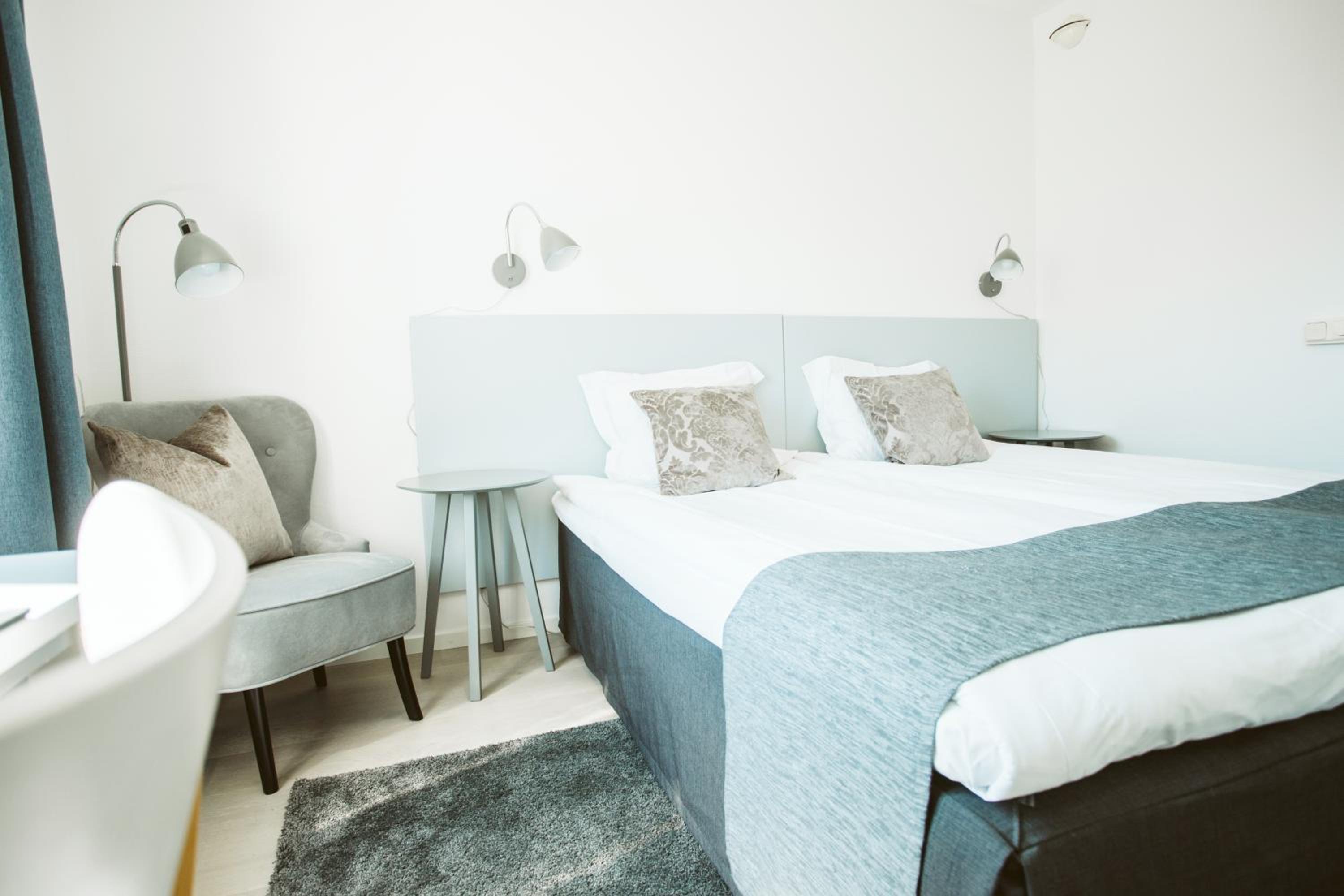 Standard Twin Room - Photo 3