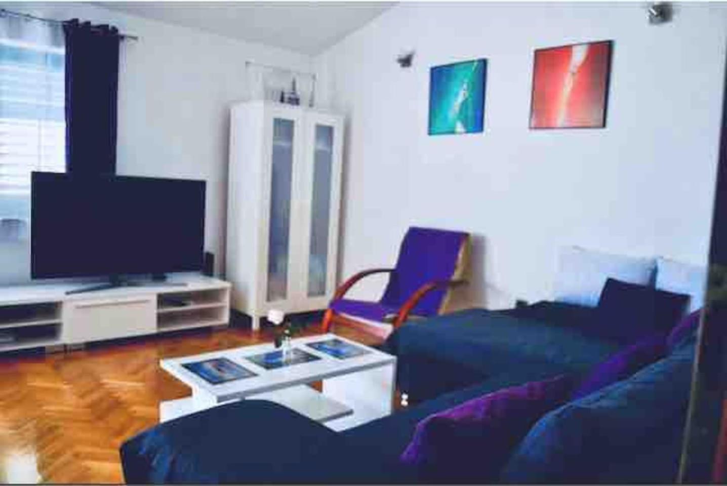 Apartment with Sea View - Photo 12