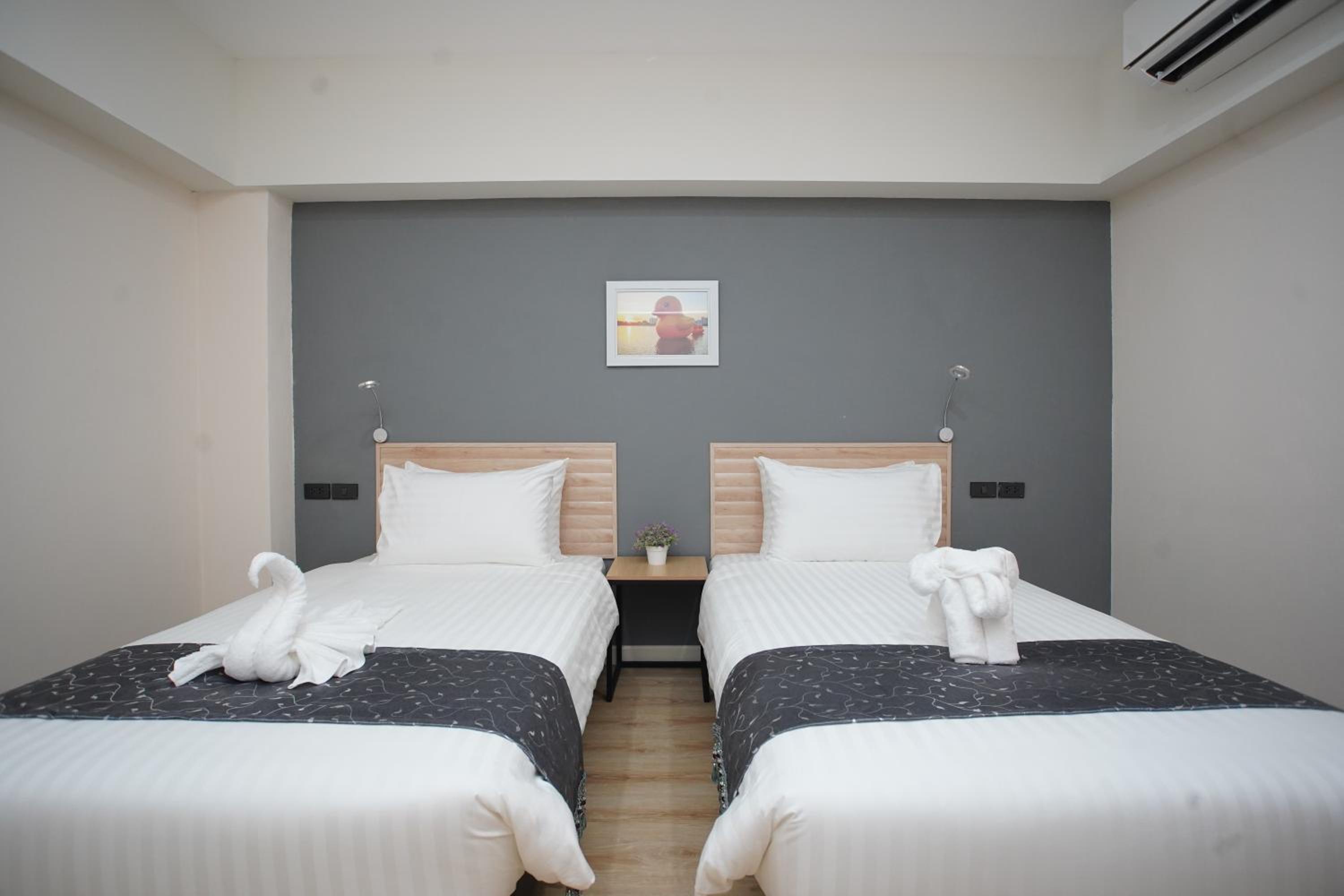 Standard Twin Room photo 3