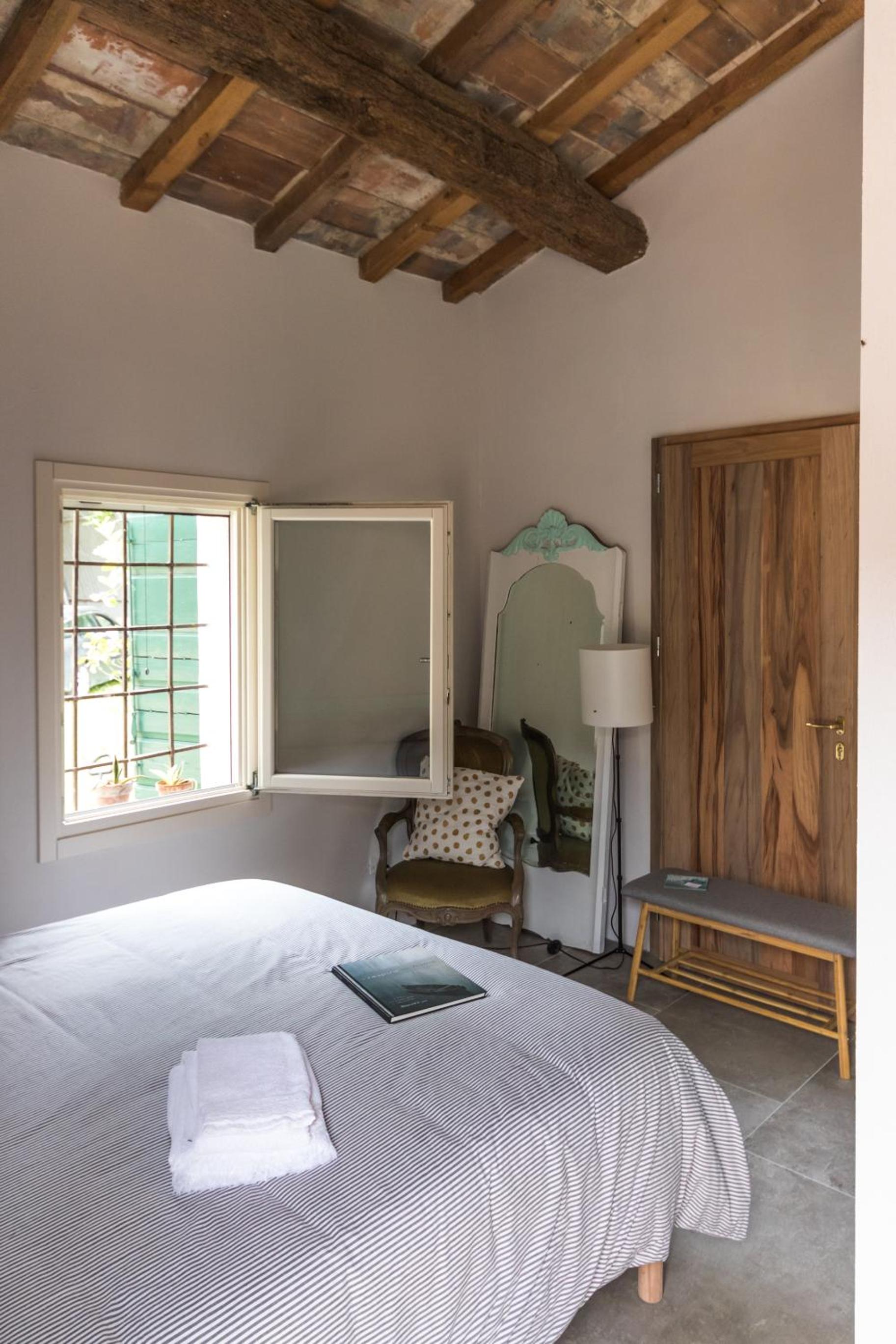 Double Room with Private Bathroom - Photo 3