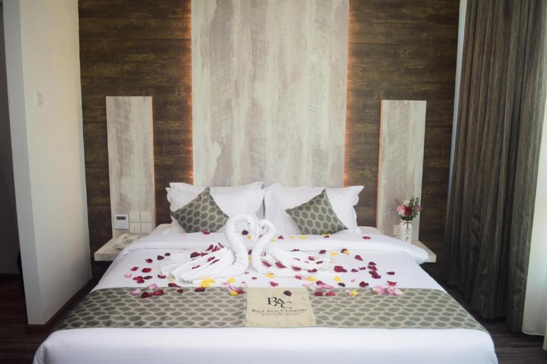 Deluxe Queen Room - Photo 1