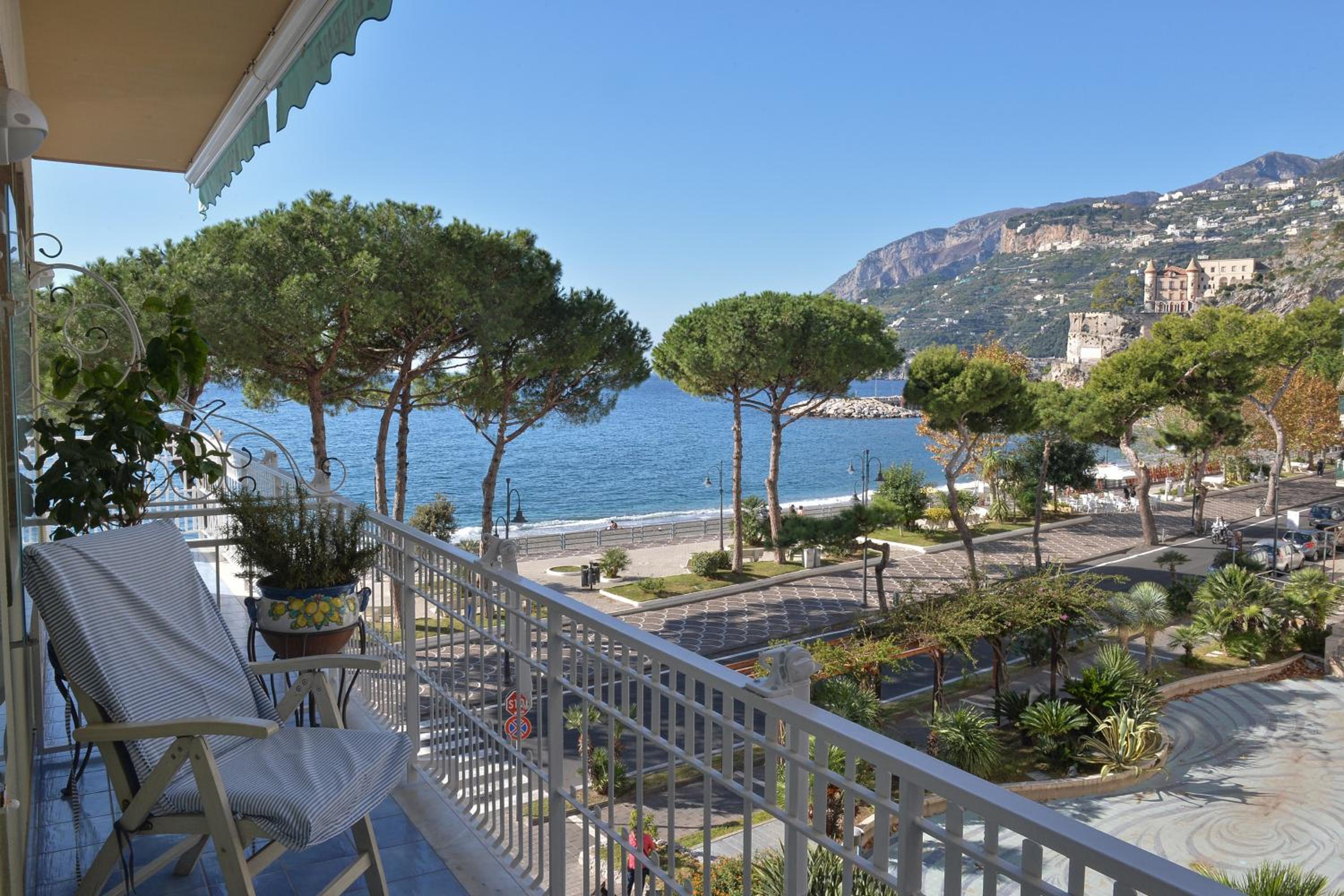 Double Room with Sea View photo 3