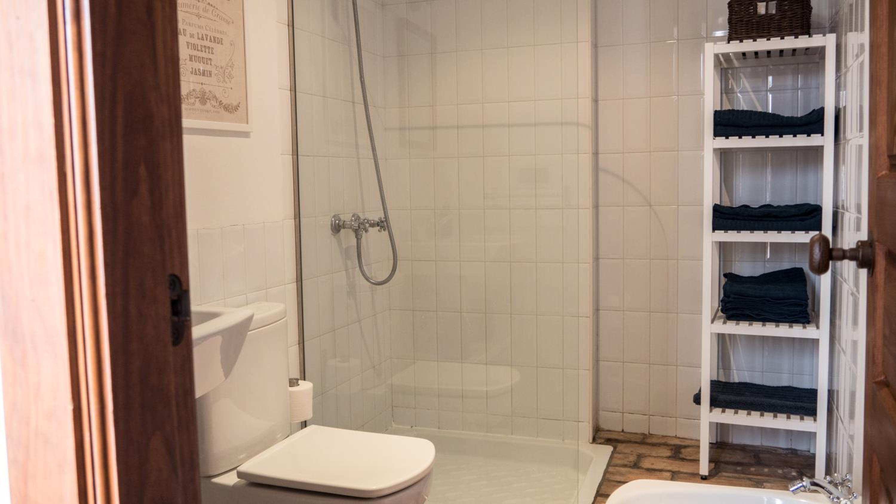 One-Bedroom Apartment - Photo 15