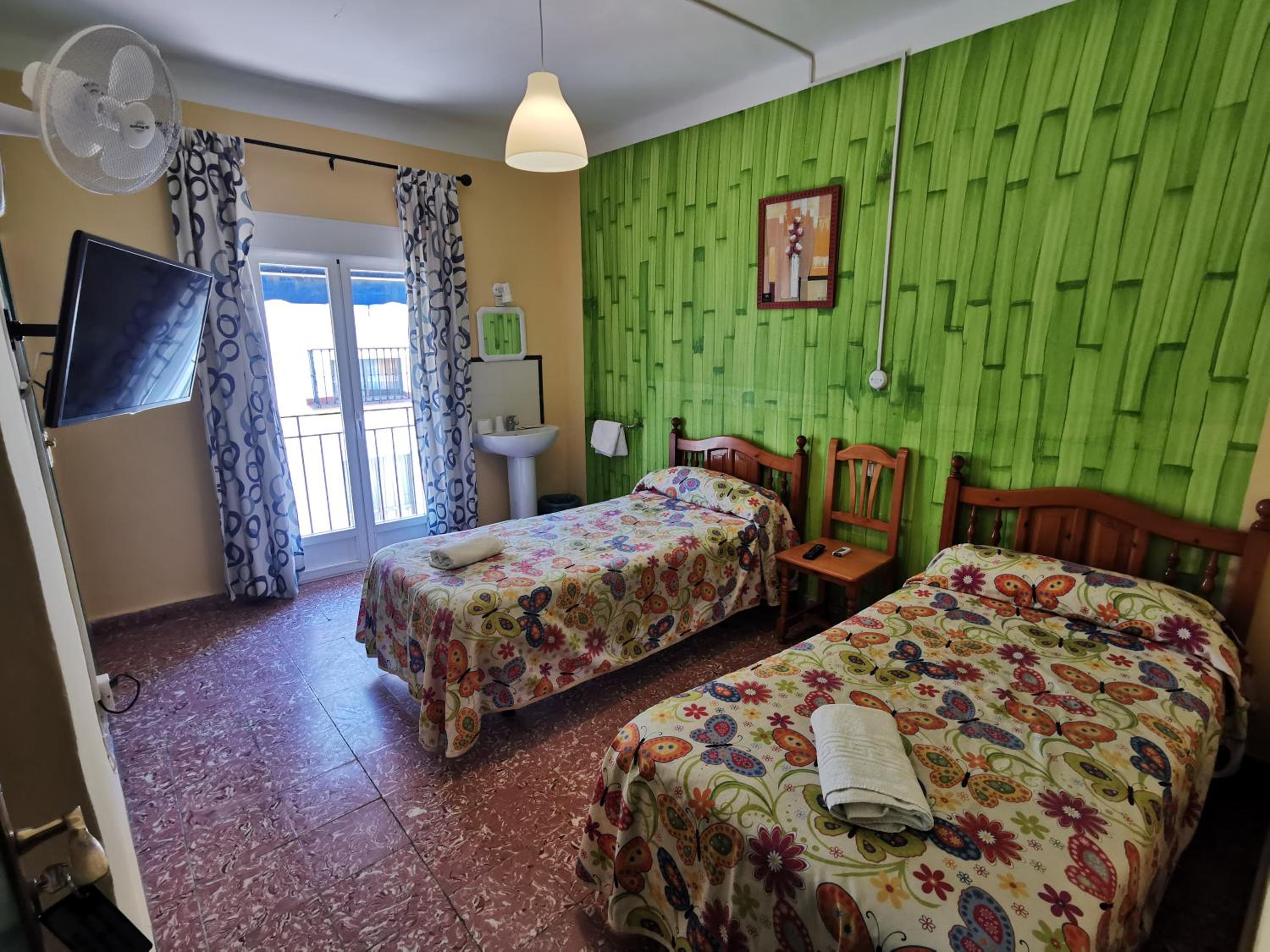 Habitación Doble o con Dos Camas con Baño Compartido