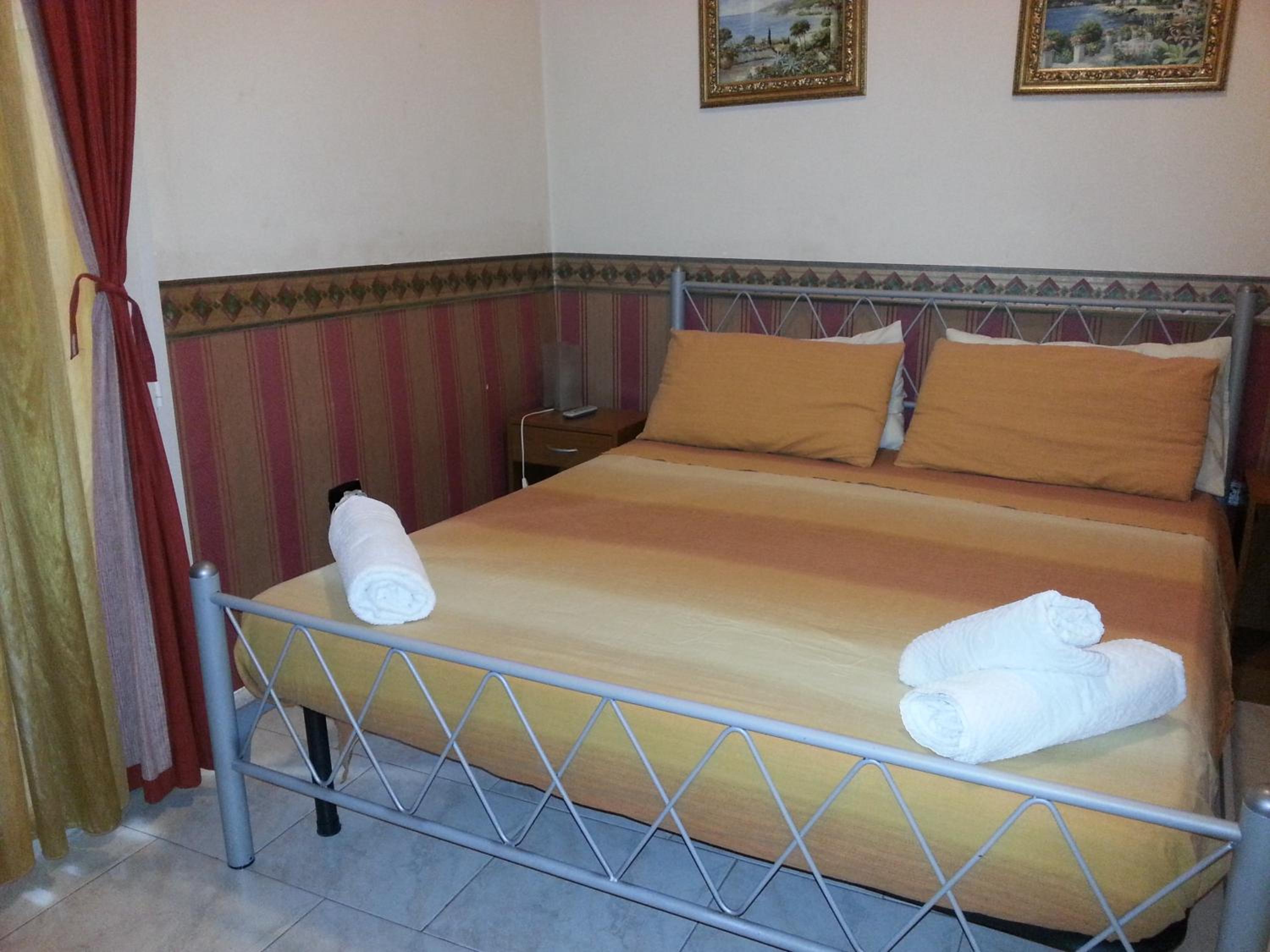 Double or Twin Room with Private External Bathroom