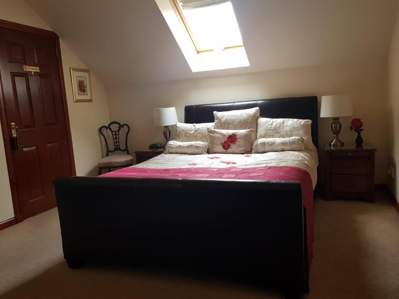 Superior King Room - Photo 1