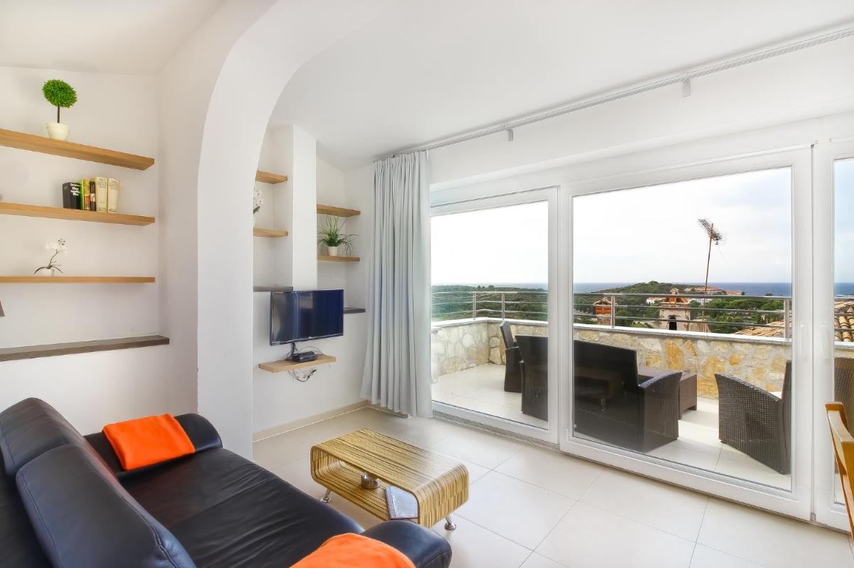 Apartment with Sea View photo 3