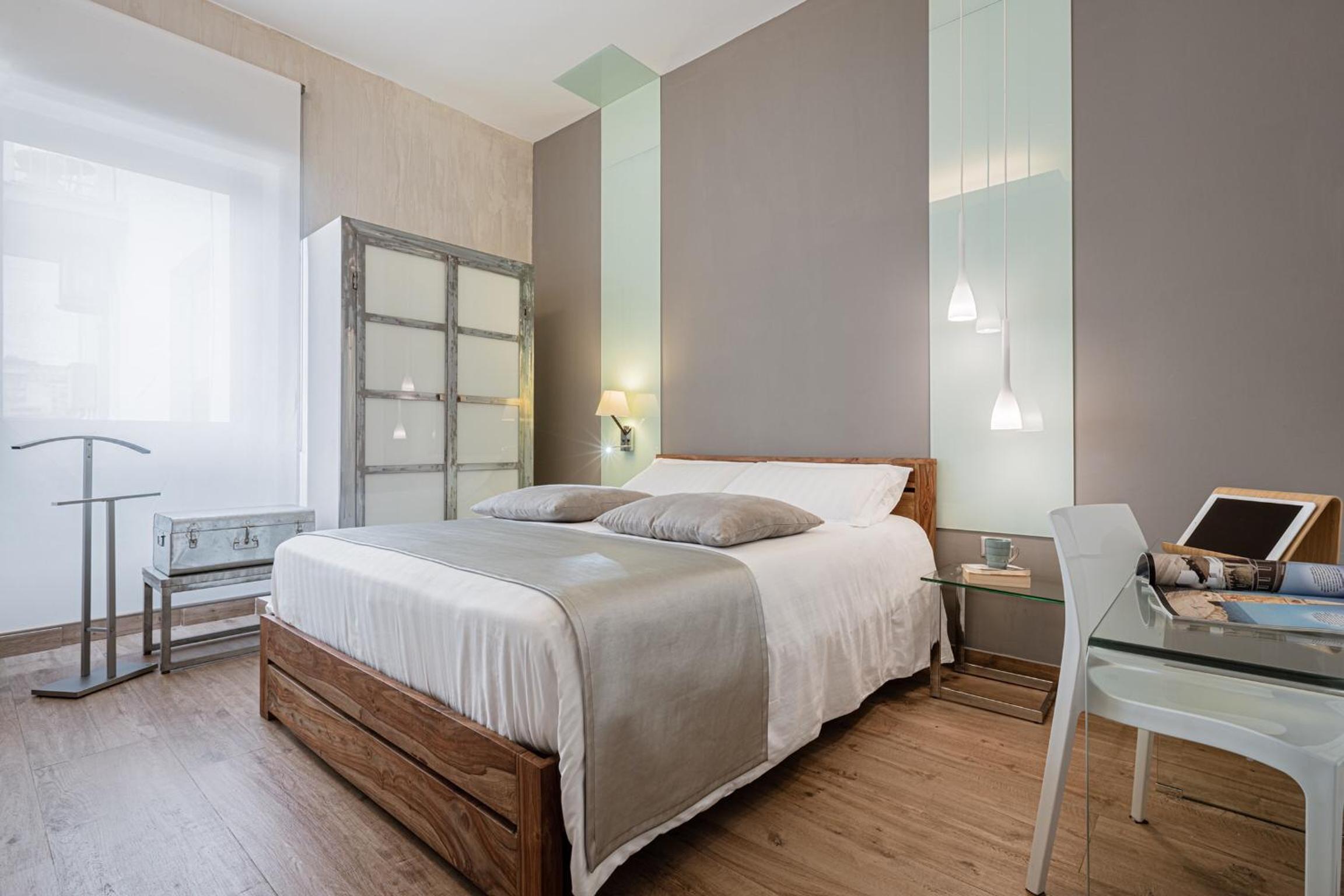 Deluxe Suite with Spa Bath photo 1