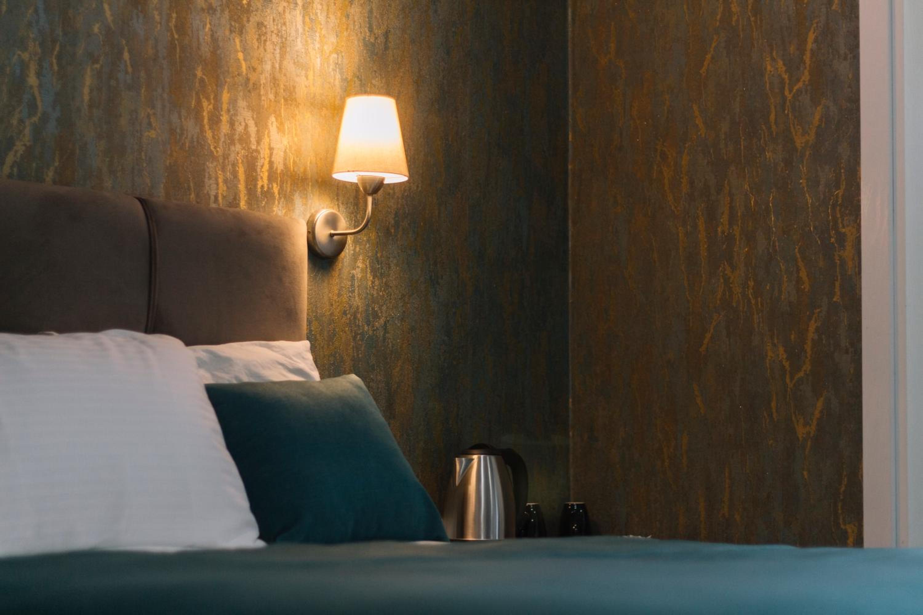 Double Room - Photo 17