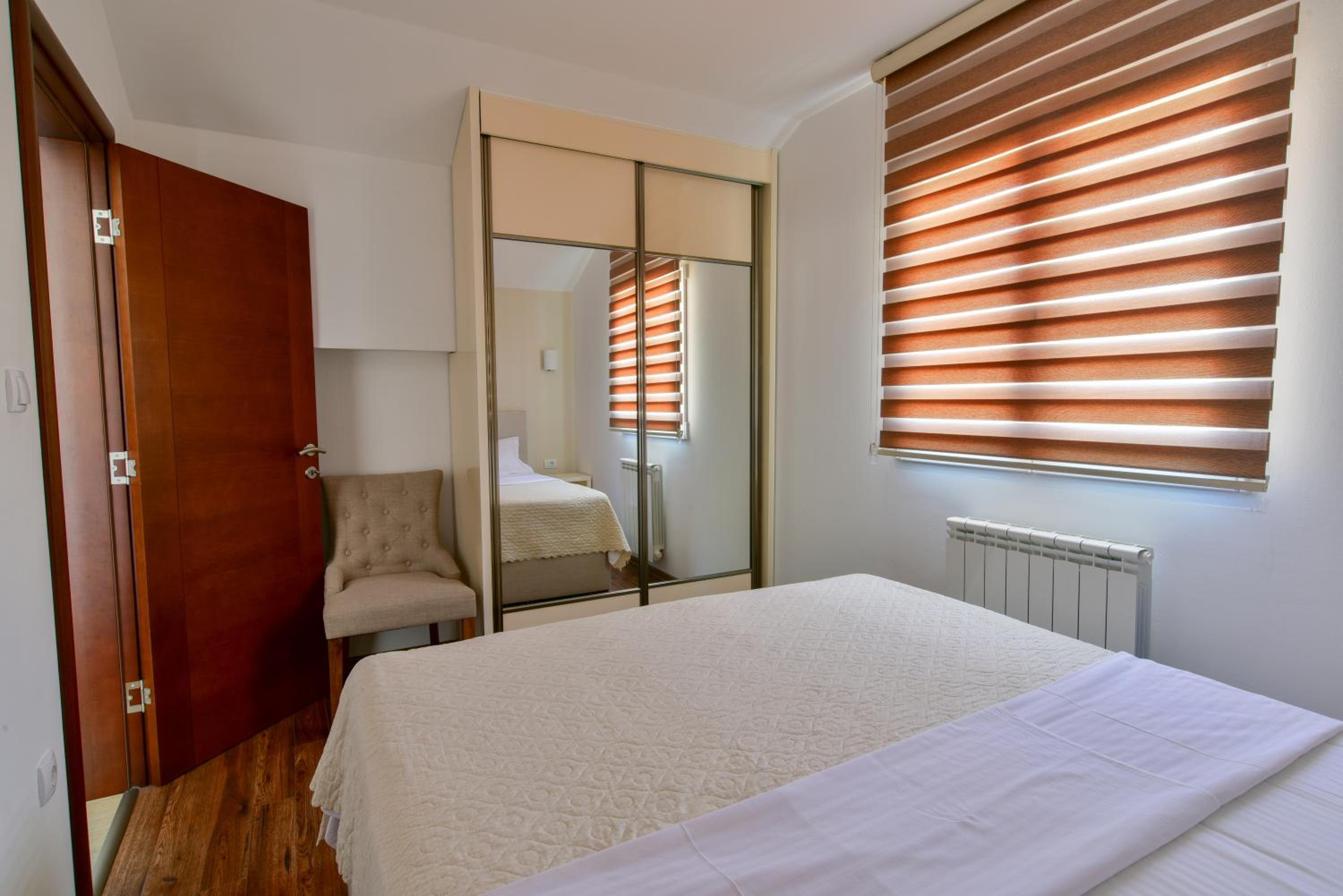 Two-Bedroom Apartment with Sea View - Photo 6